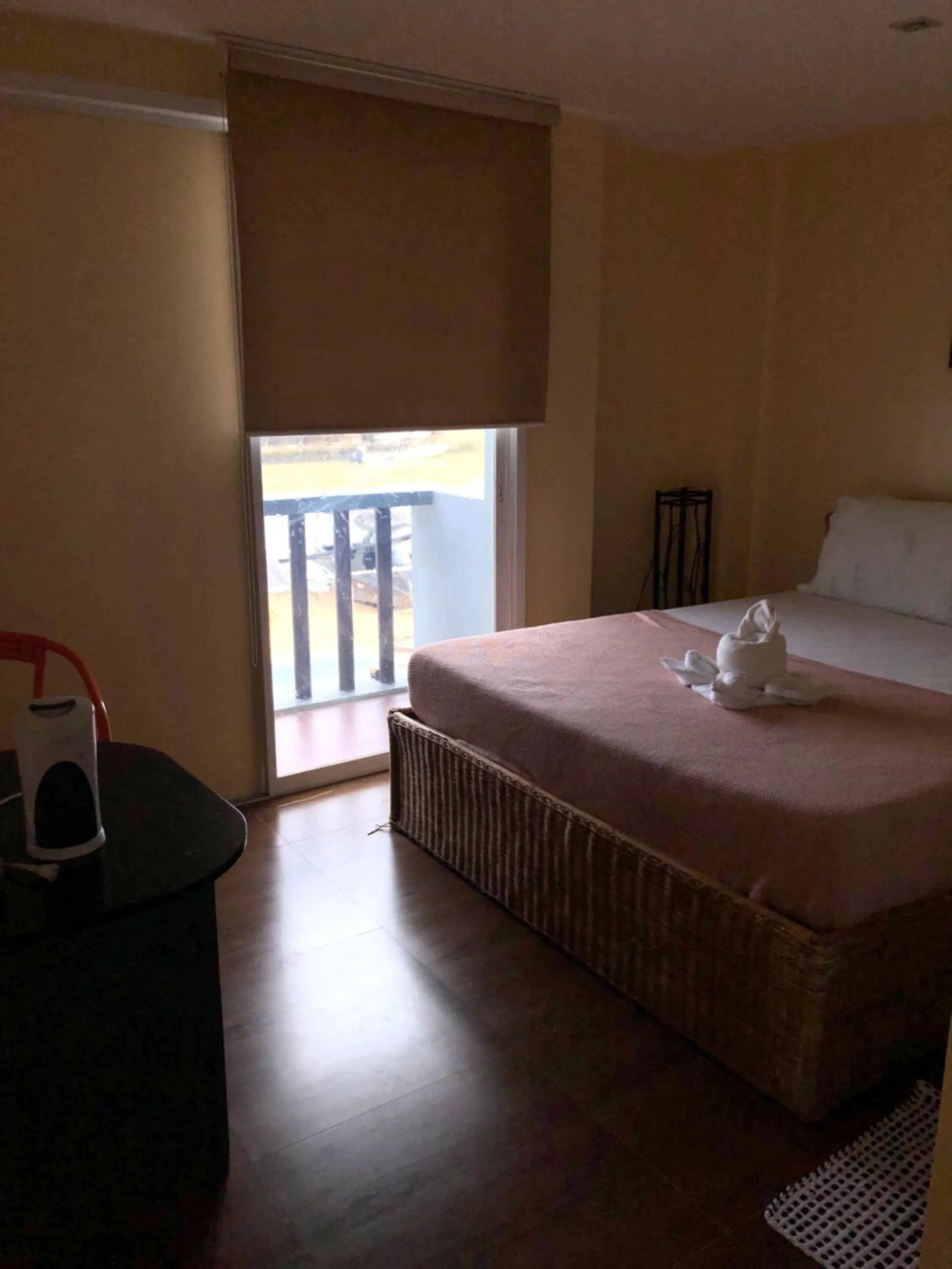 Balcony/Terrace, Bed in Amadeus and Isabel Inn