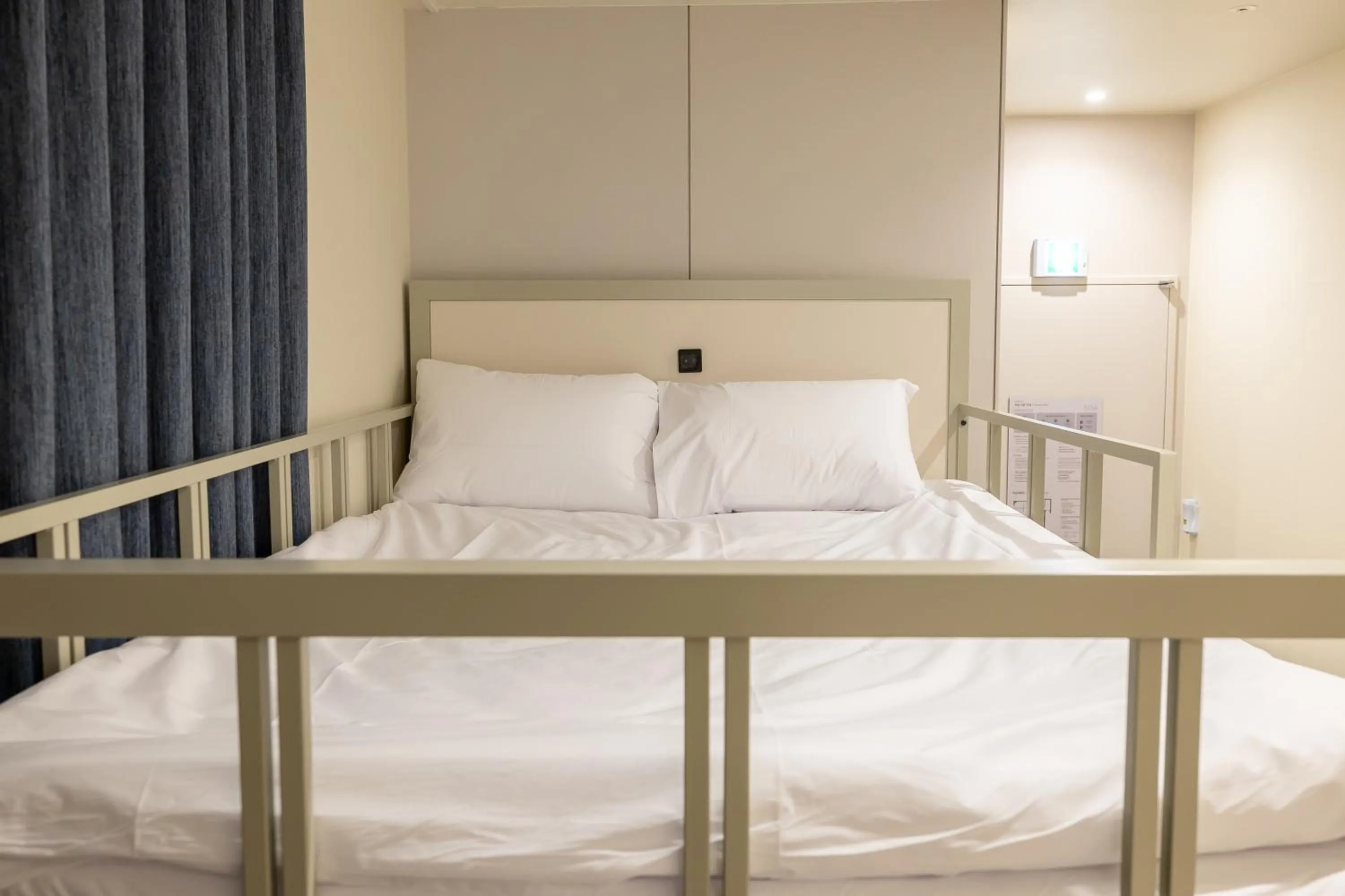 Decorative detail, Bed in THE EXTAY Lounge Jongno