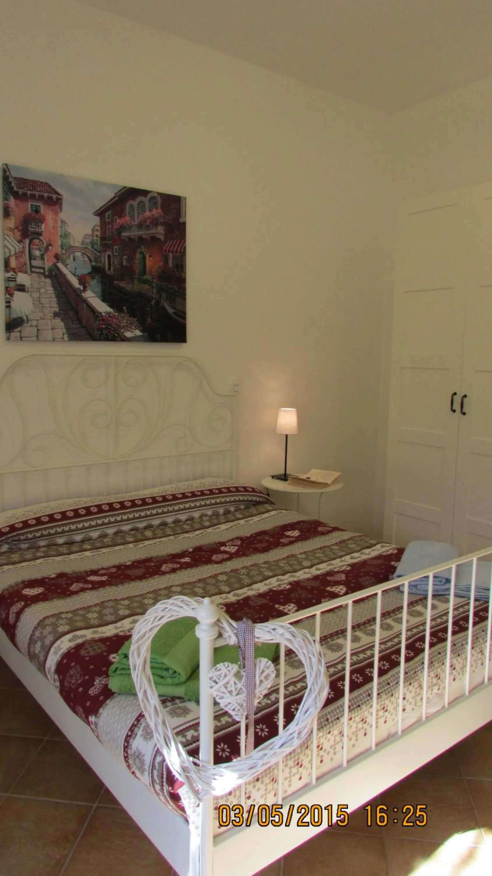 Bedroom, Bed in La Perla