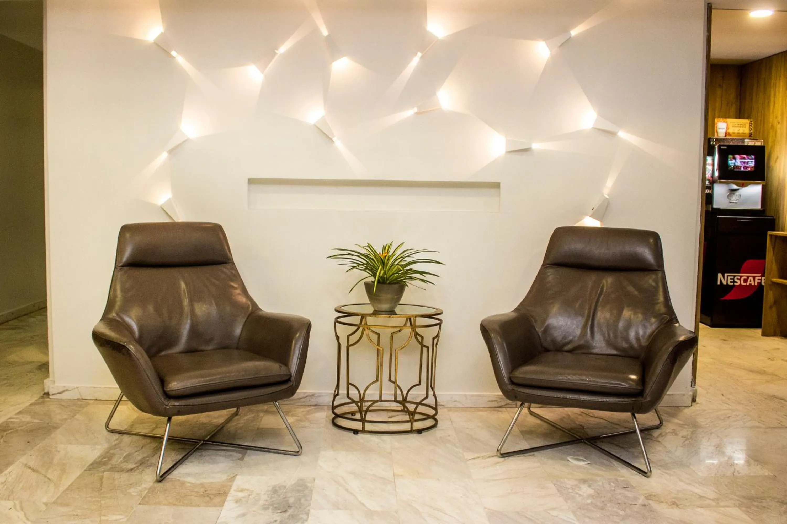 Living room in Ramada by Wyndham Panama Via Argentina