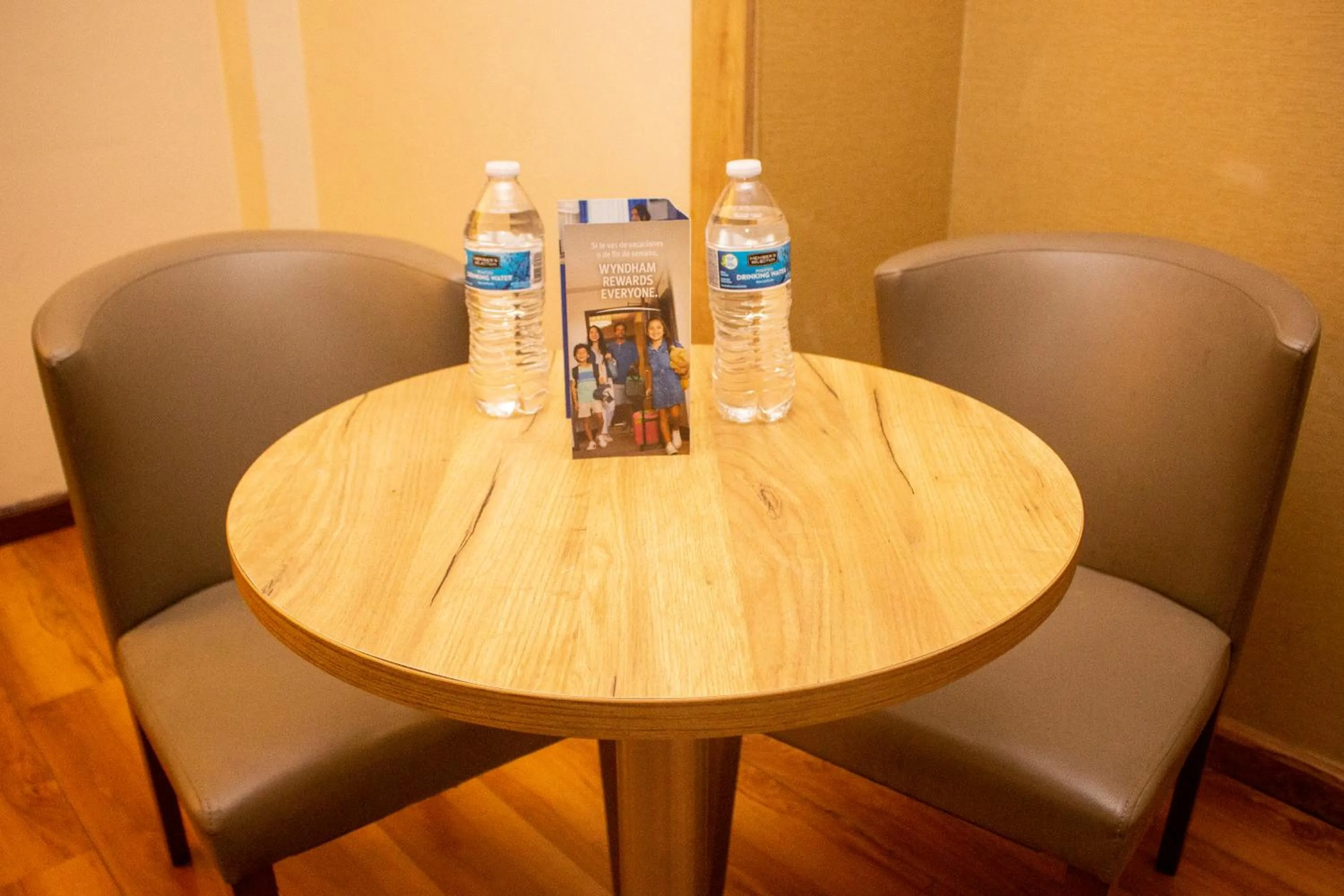 Photo of the whole room in Ramada by Wyndham Panama Via Argentina