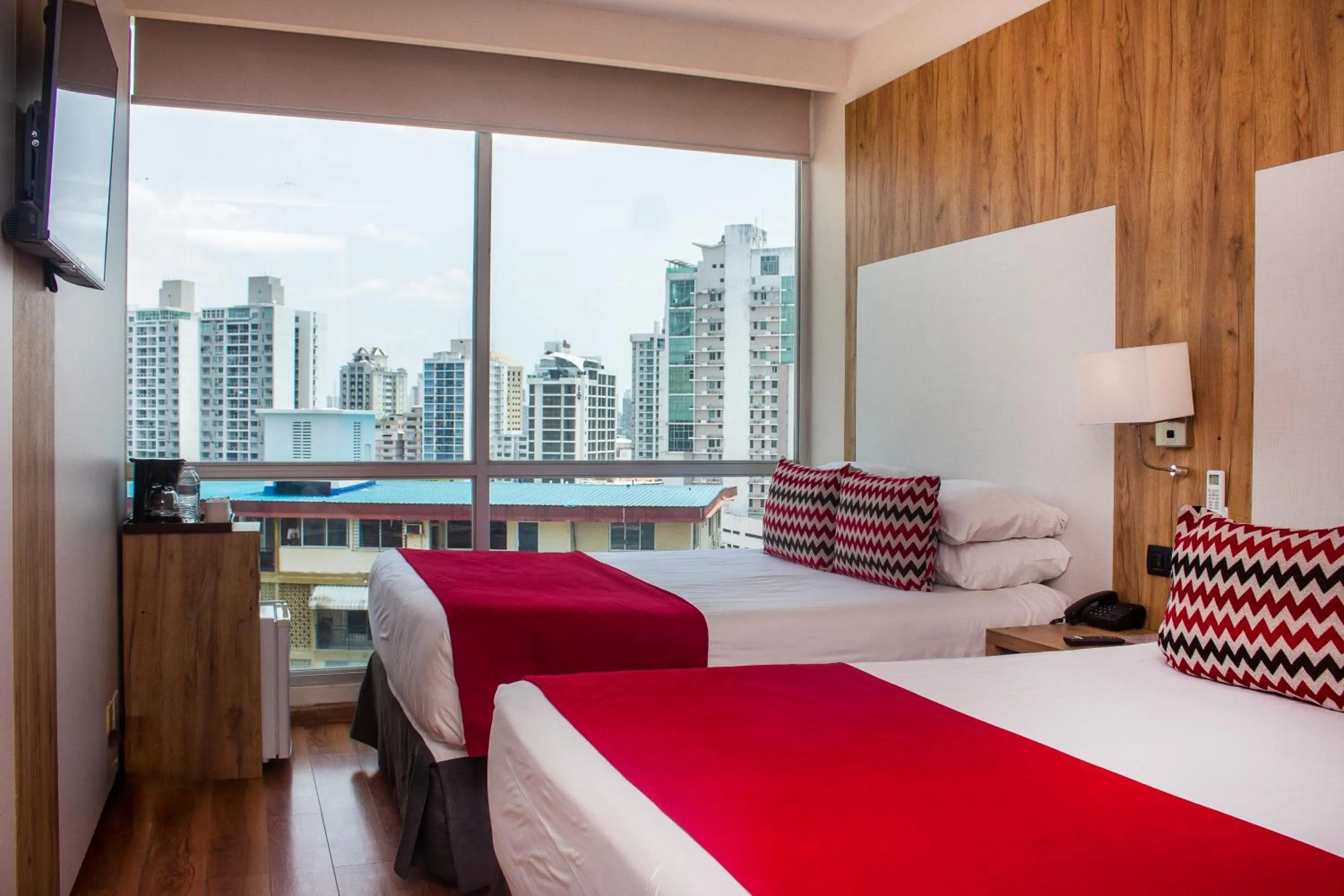 Photo of the whole room, Bed in Ramada by Wyndham Panama Via Argentina