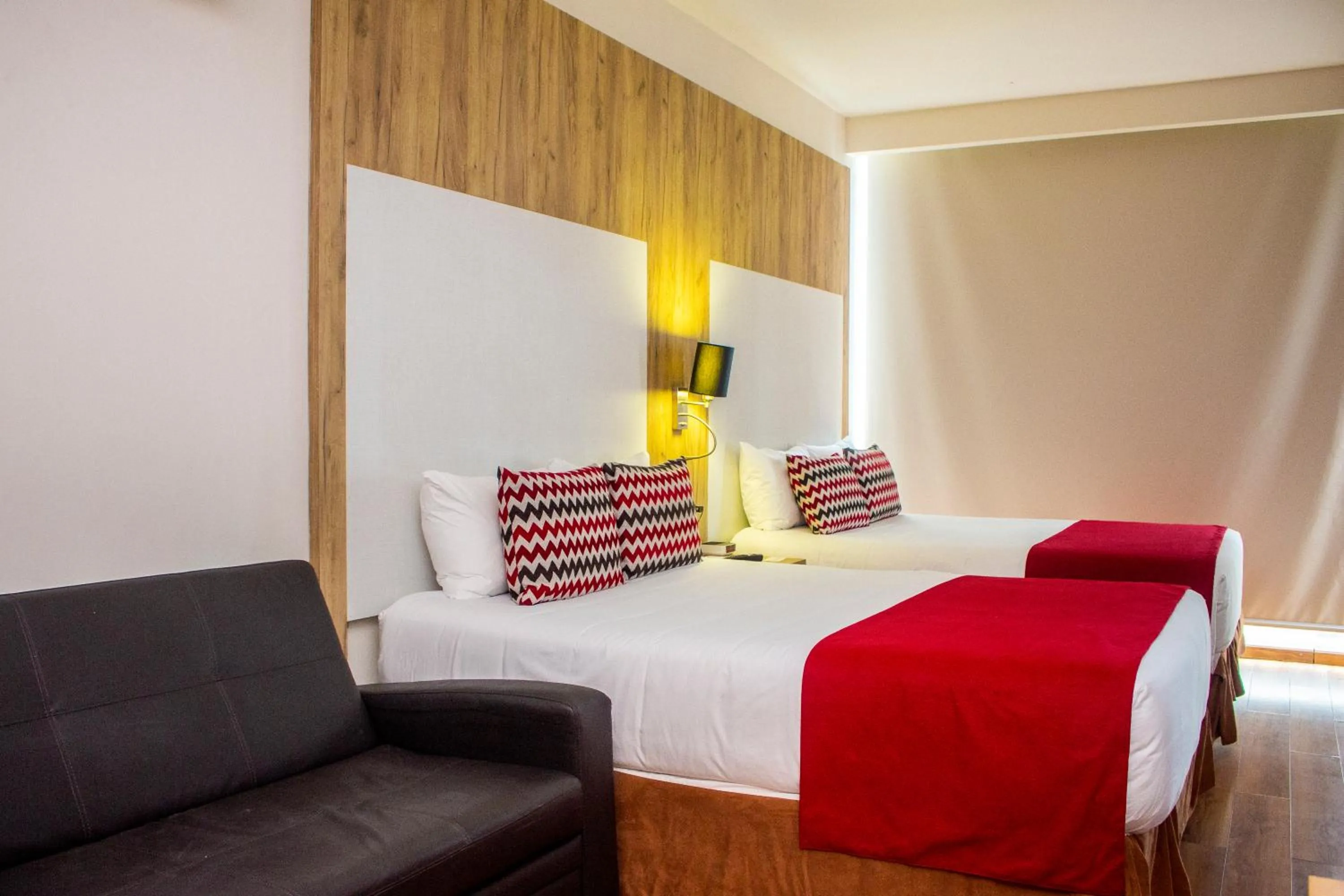 Living room, Bed in Ramada by Wyndham Panama Via Argentina