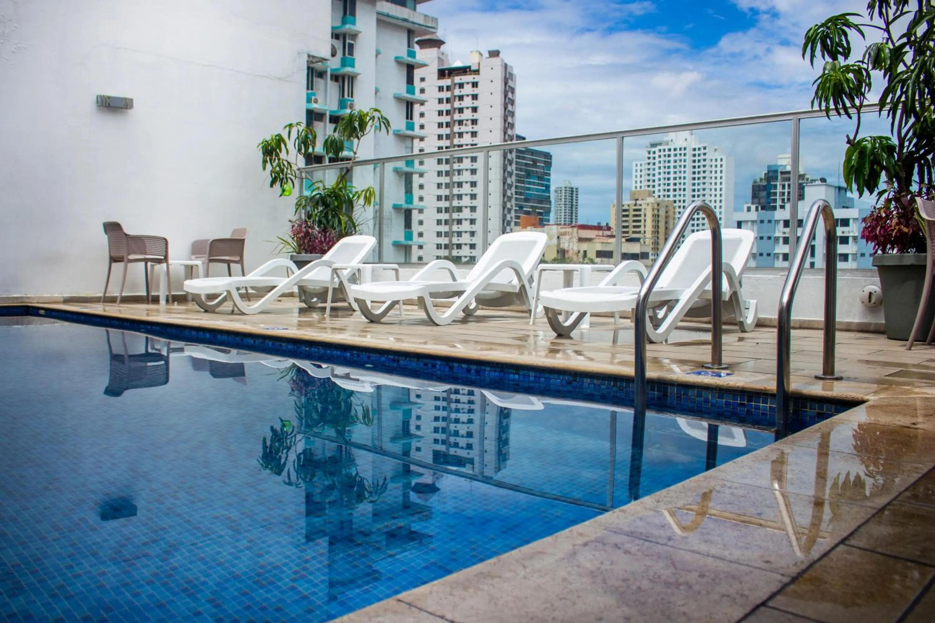 Pool view in Ramada by Wyndham Panama Via Argentina