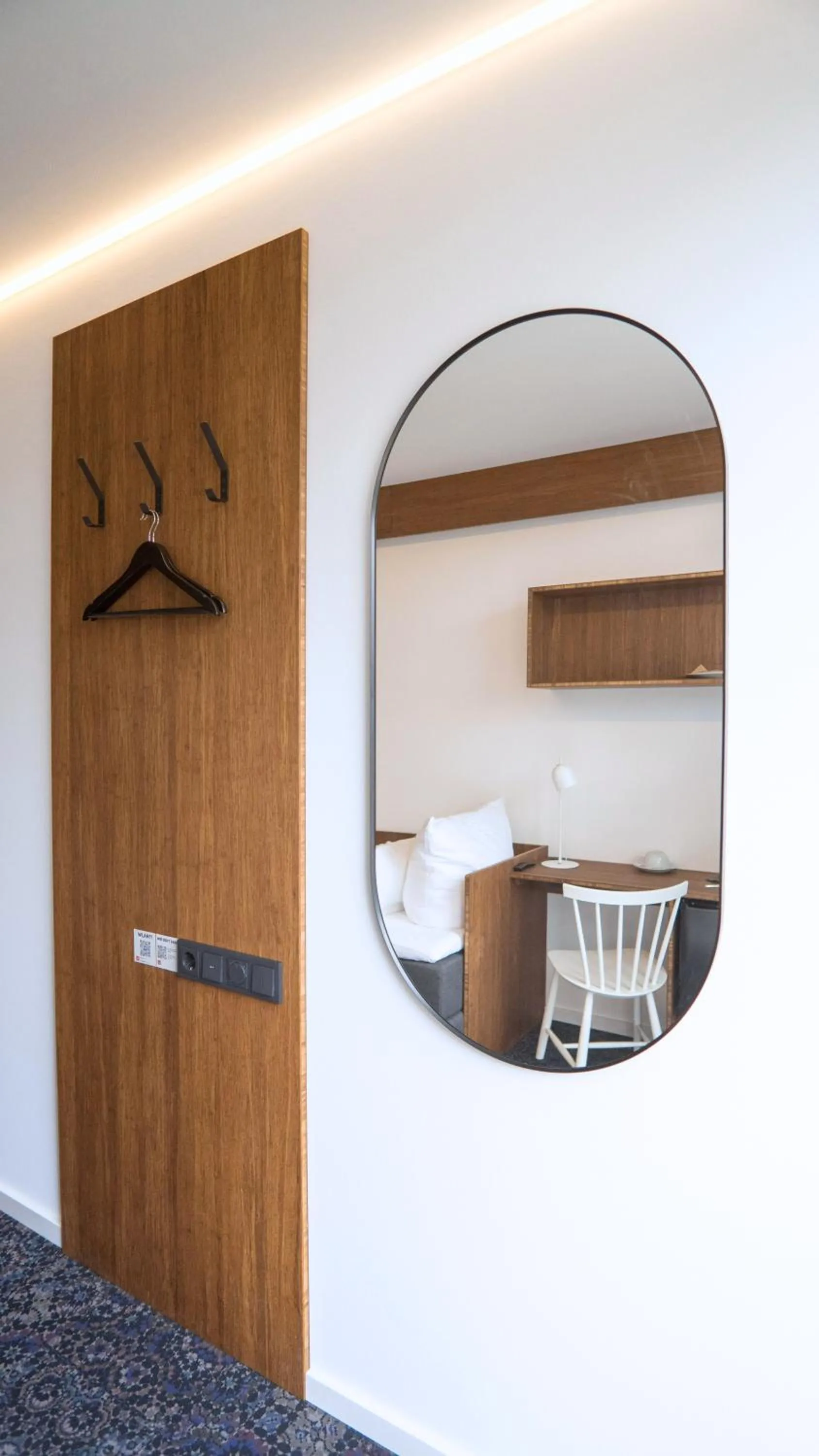 wardrobe in TIN INN Nettetal-Kaldenkirchen