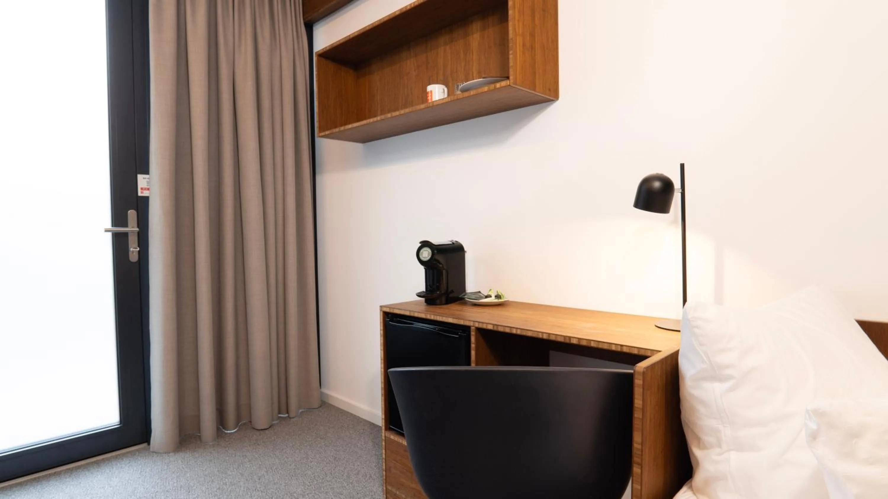 Photo of the whole room, Bed in TIN INN Nettetal-Kaldenkirchen