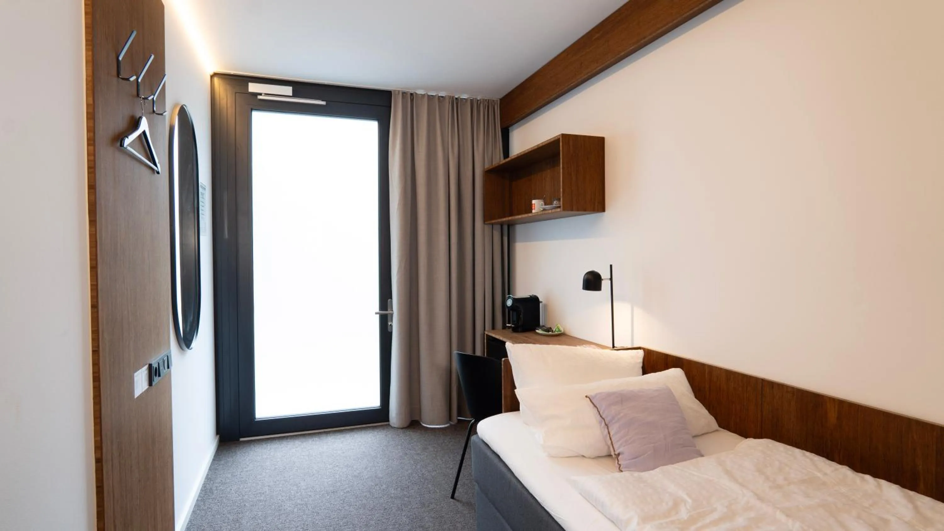 Photo of the whole room, Bed in TIN INN Nettetal-Kaldenkirchen