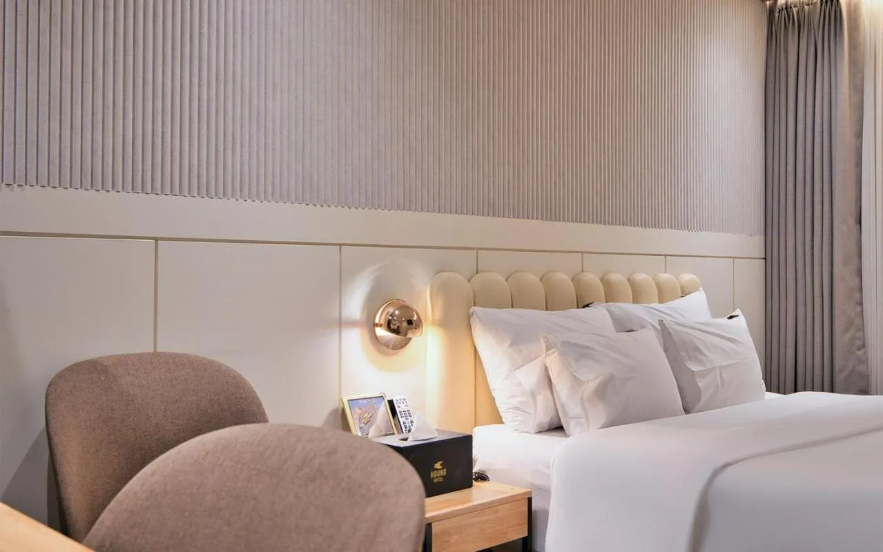 Standard Double Room (No Parking) in Suwon Hound Hotel