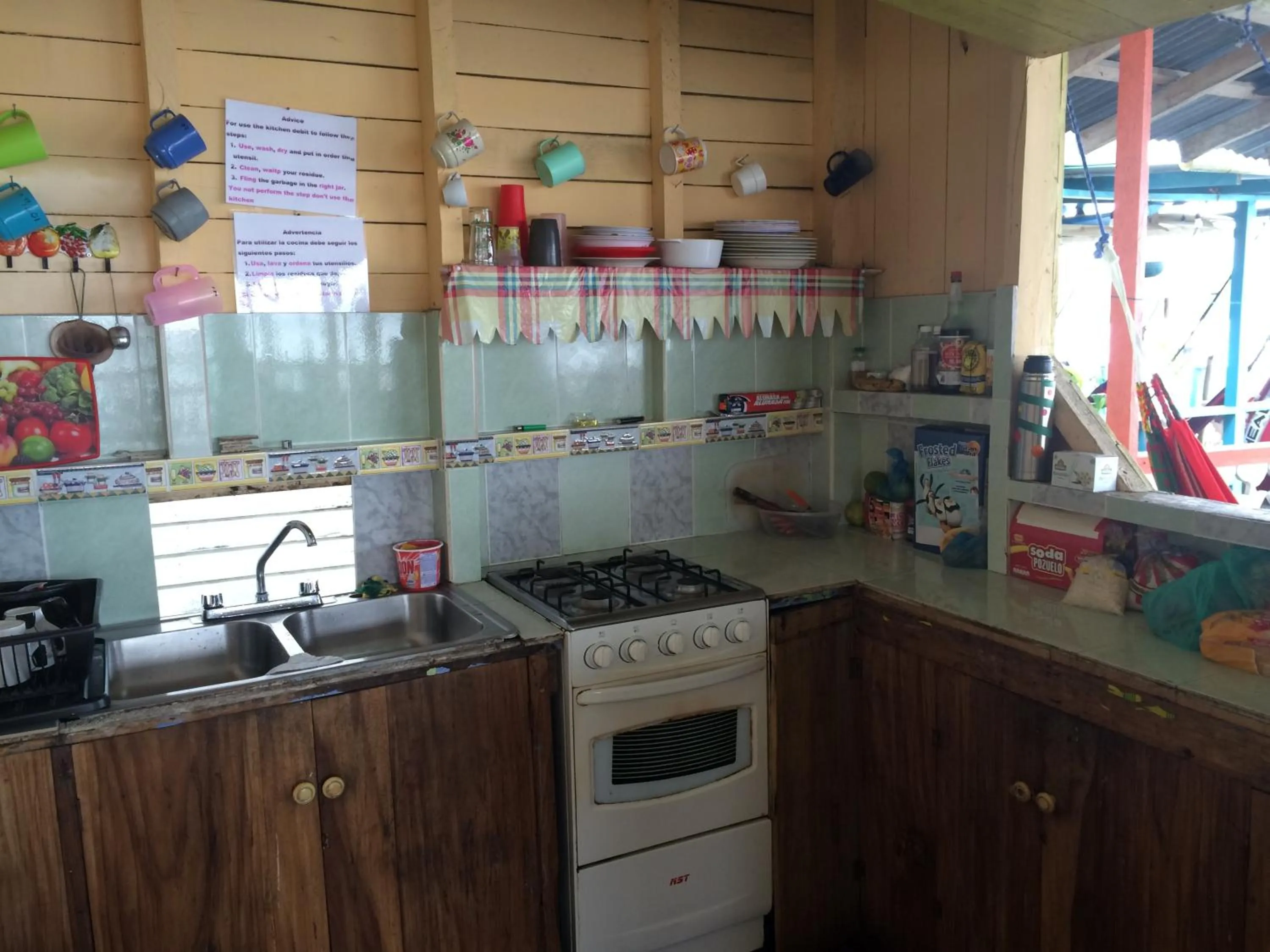 Communal kitchen in El Jaguar