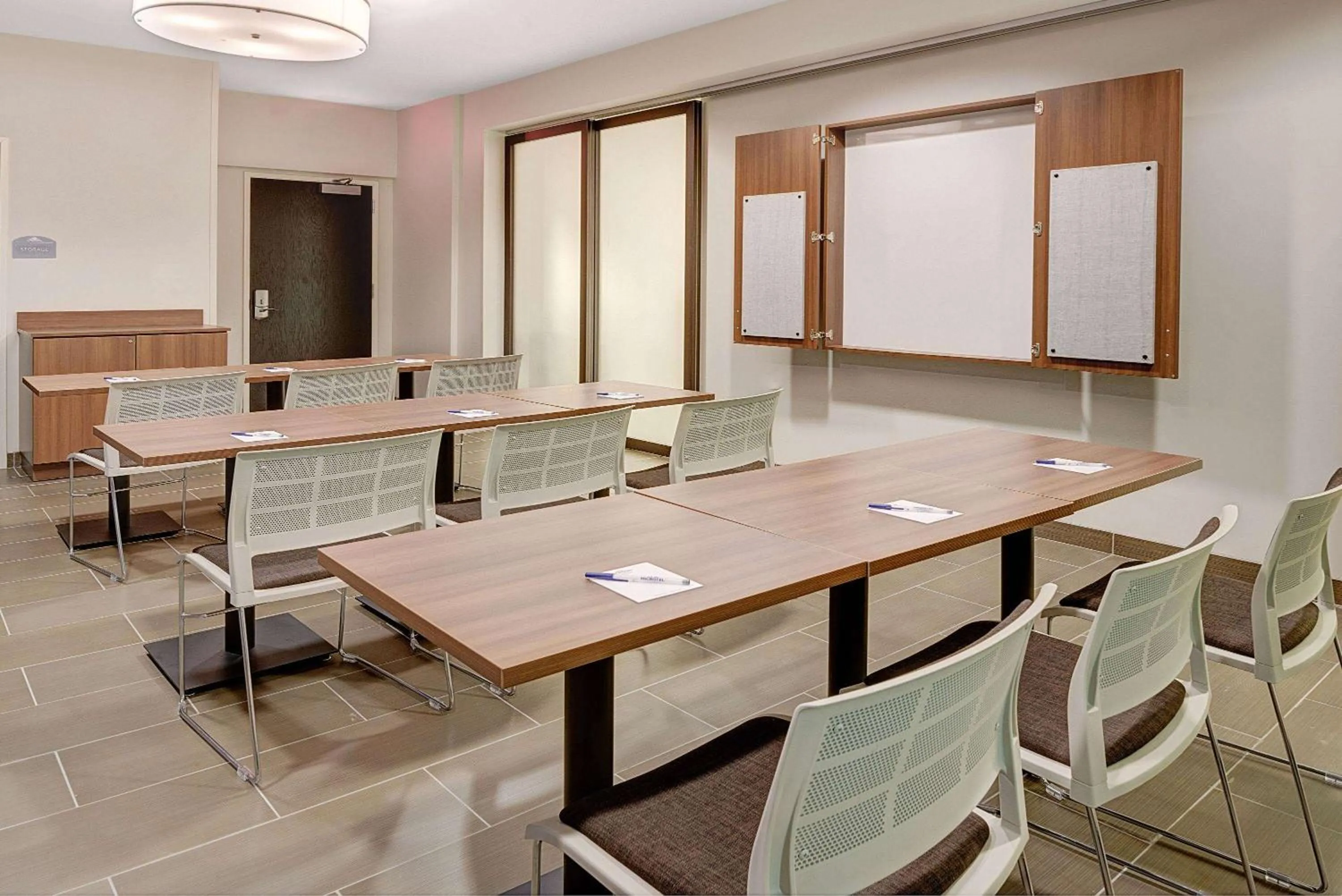 Meeting/conference room in Microtel Inn & Suites by Wyndham Philadelphia Airport Ridley Park