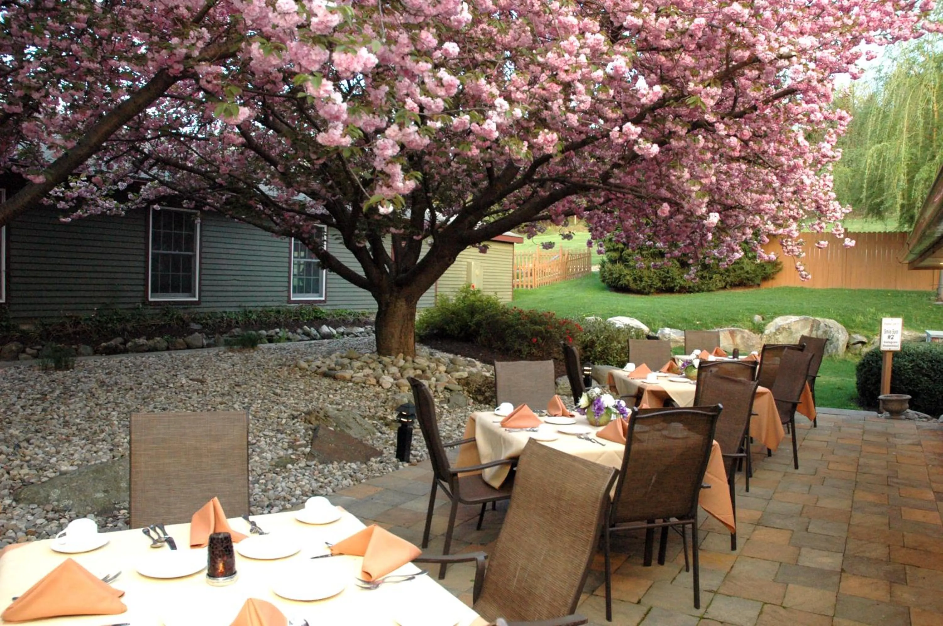 Garden in Stroudsmoor Country Inn