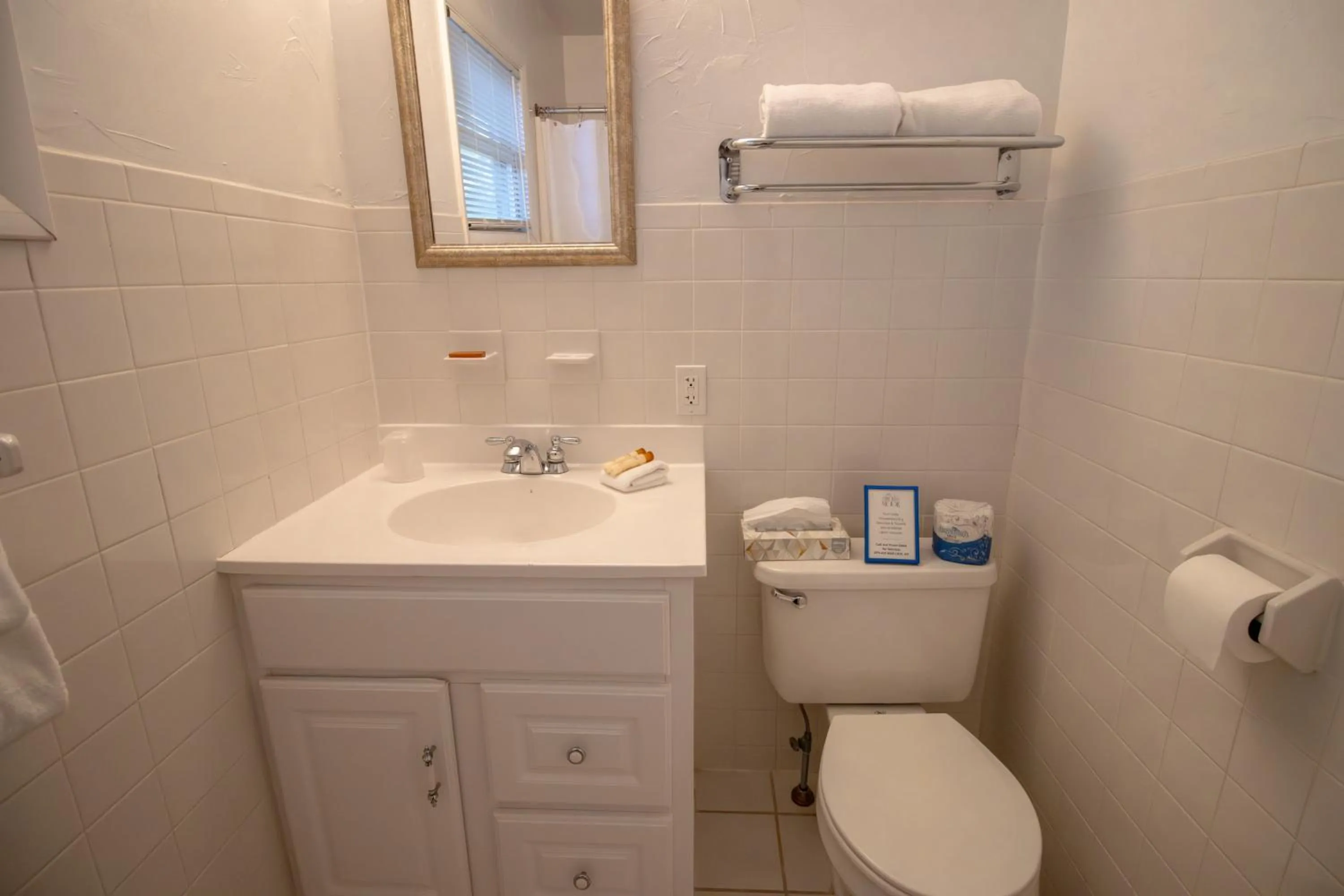 Bathroom in Stroudsmoor Country Inn