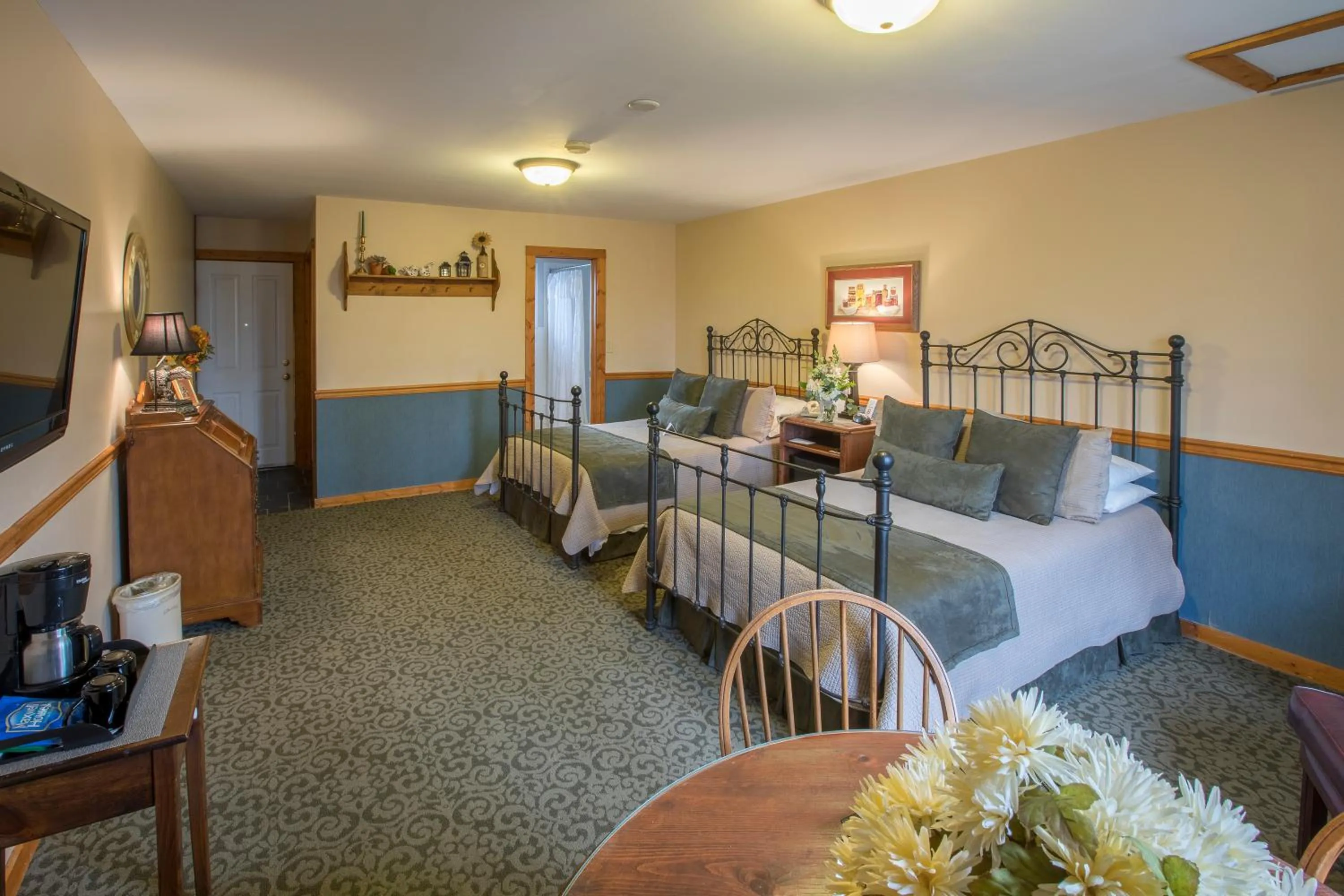 Classic Quadruple Room in Stroudsmoor Country Inn