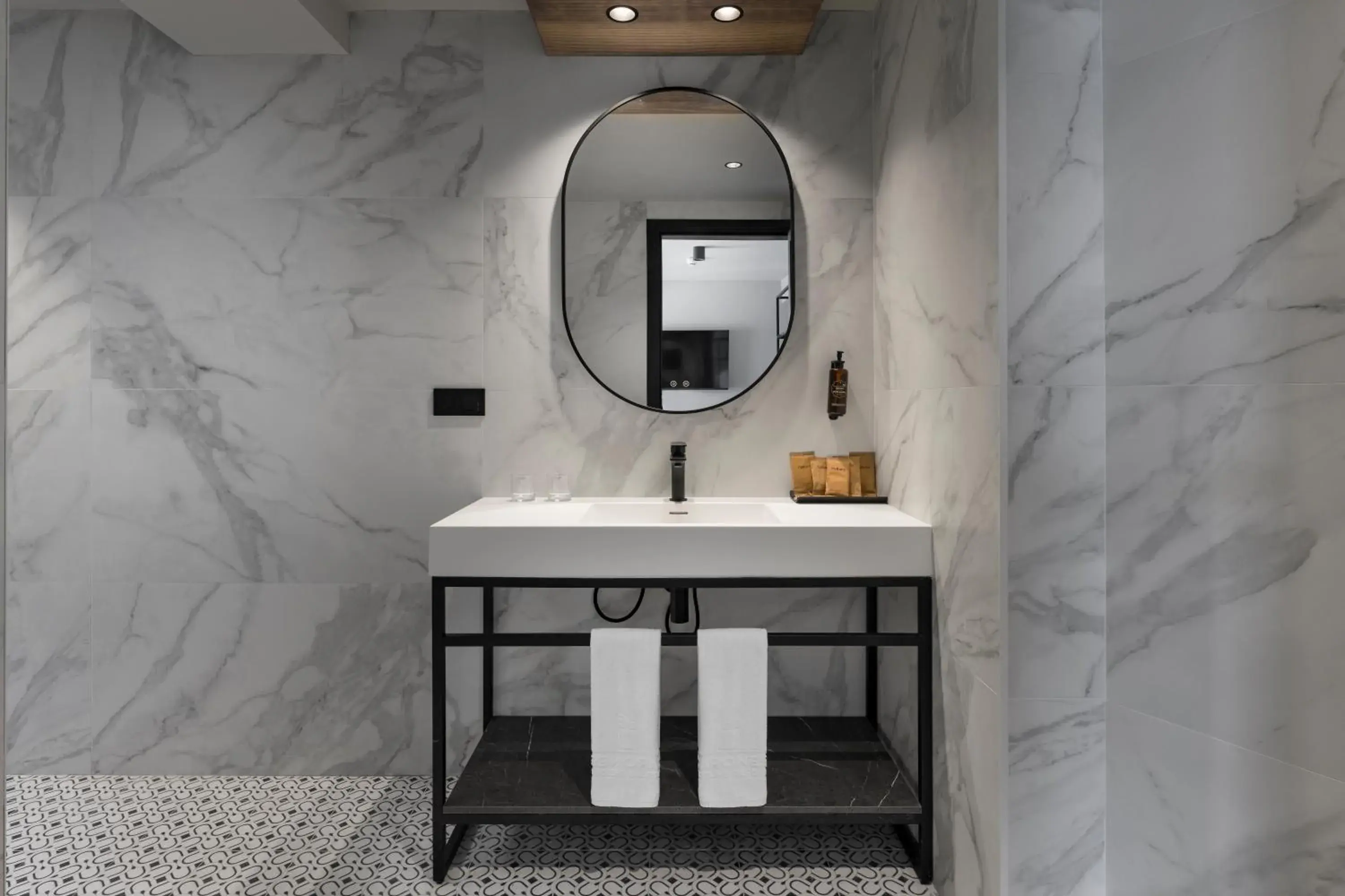 Penthouse 2 with bathtub and terrace with Teide and Puerto de la Cruz views - single occupancy in TUI BLUE Atlantic Hills Penthouse 2 with bathtub and terrace with Teide and Puerto de la Cruz views - single occupancy in TUI BLUE Atlantic Hills