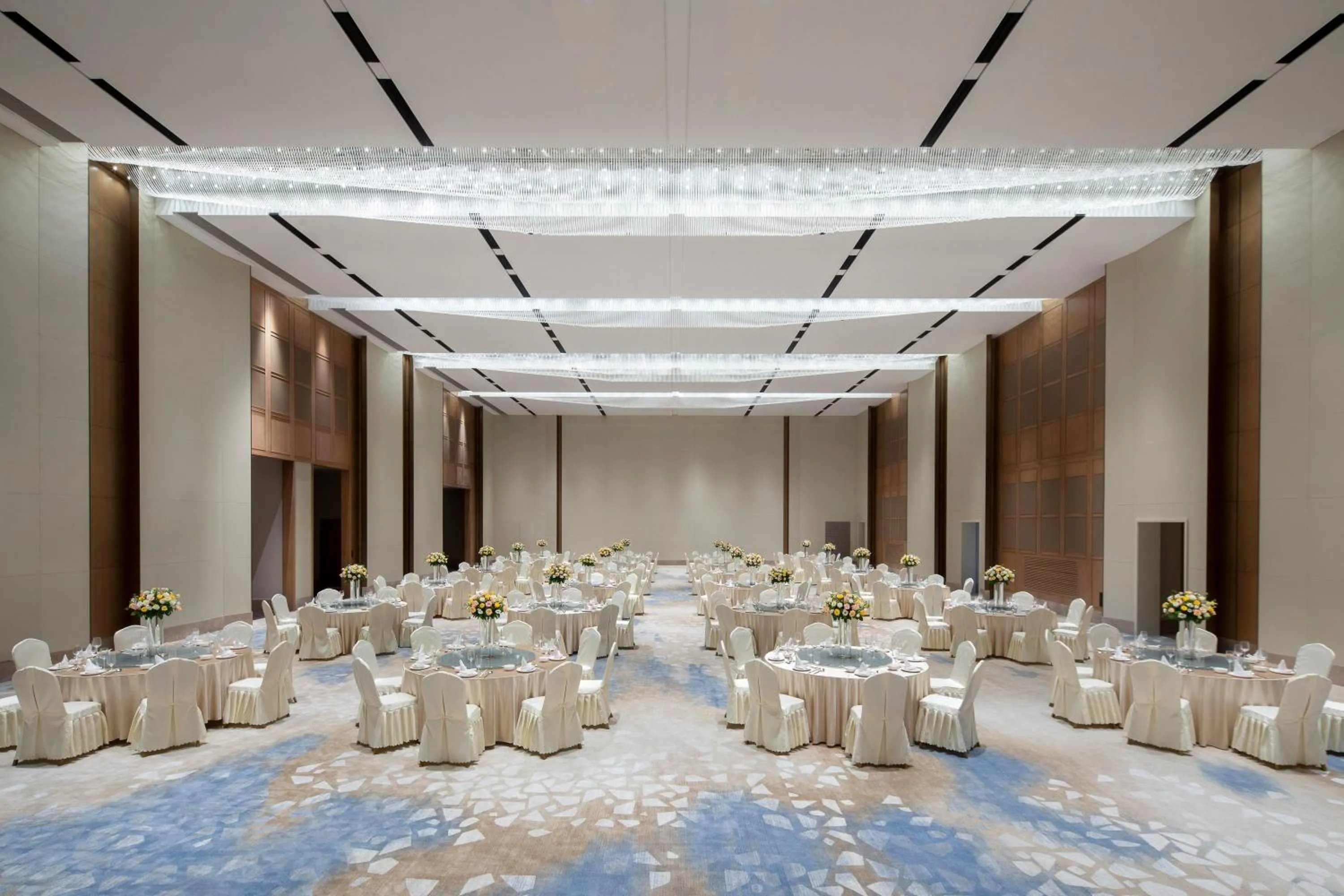 Crowne Plaza Xiangyang Fuchun Lakeside