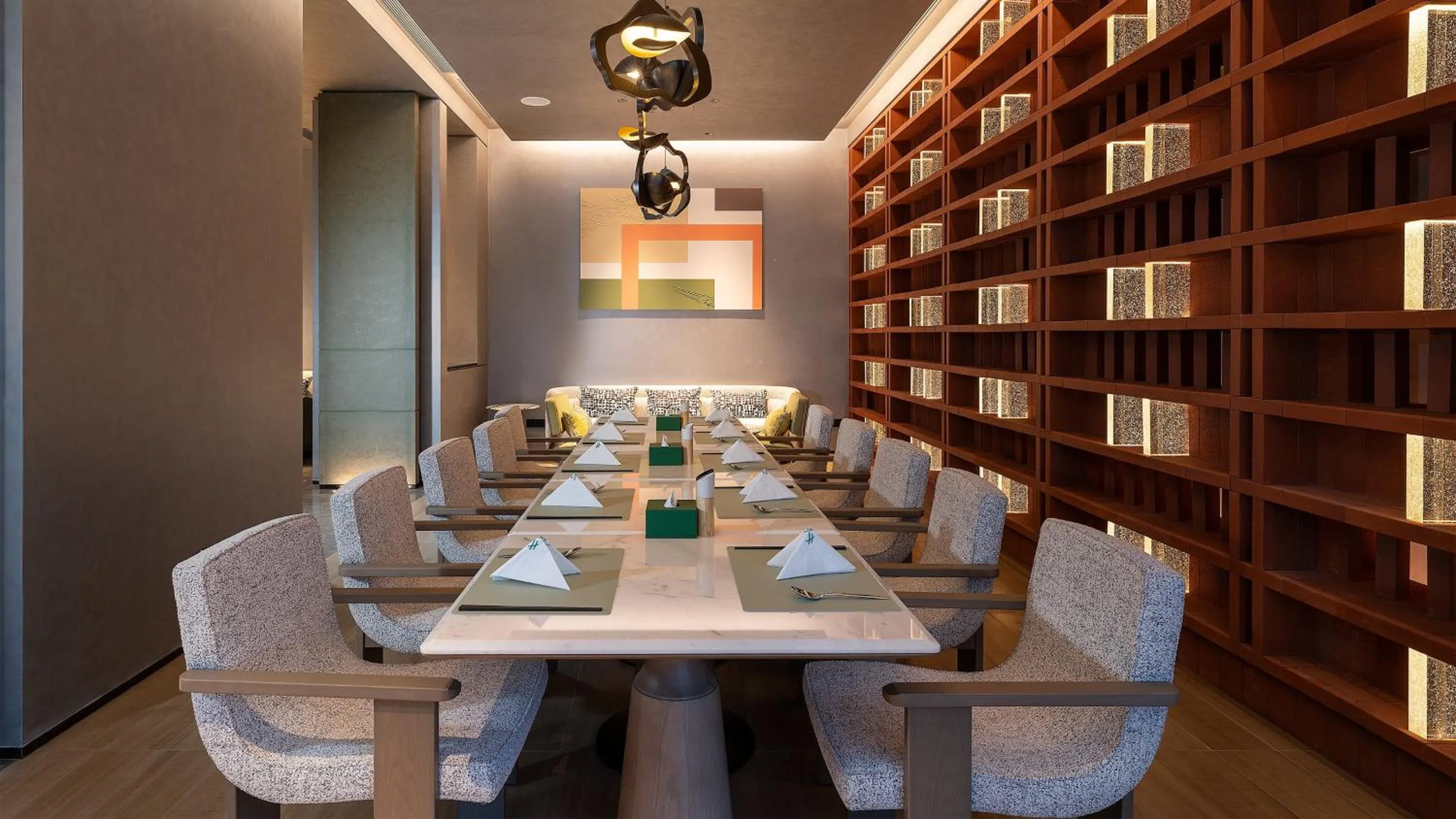 Restaurant/places to eat in Holiday Inn Wenzhou Airport by IHG