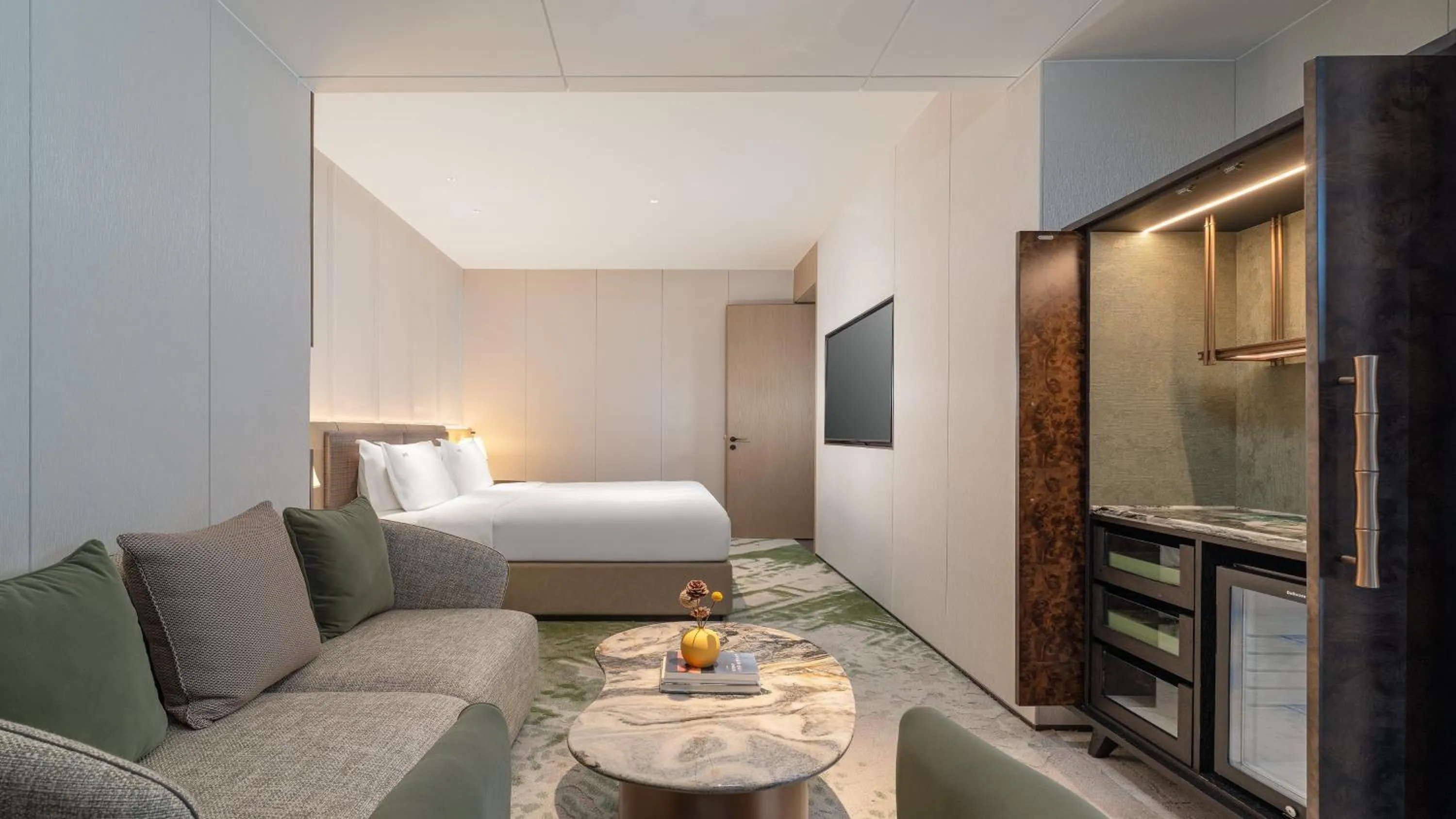 Photo of the whole room, Bed in Holiday Inn Wenzhou Airport by IHG