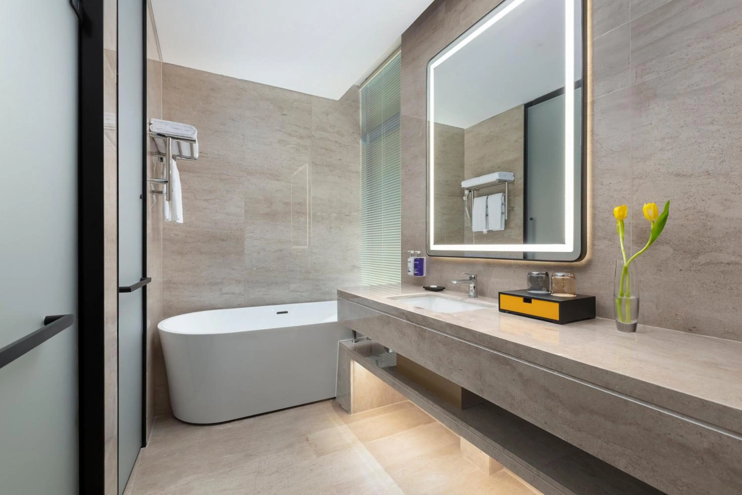 Photo of the whole room in voco Wugong Mountain Jiangxi by IHG