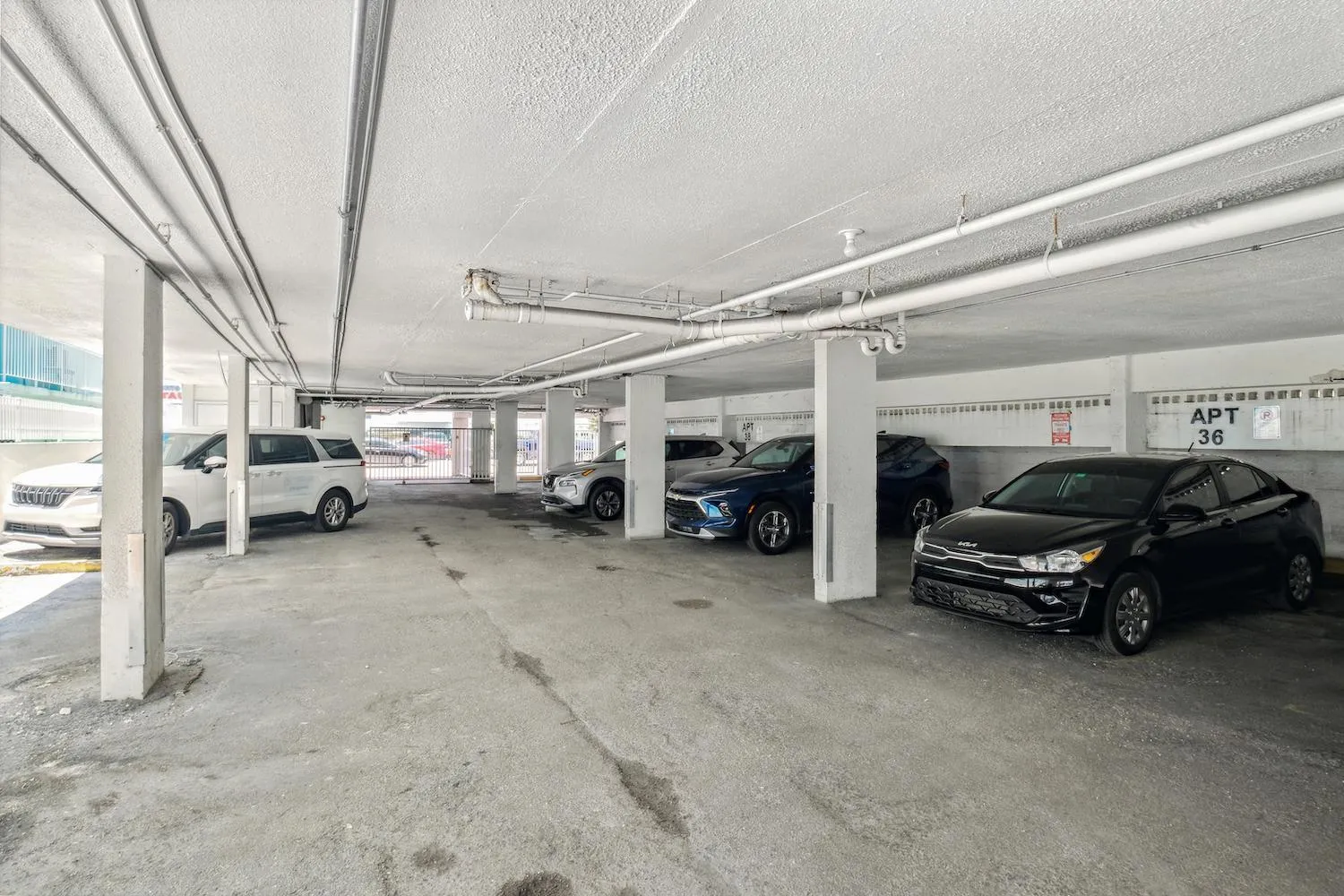 Parking in 713 Miami Beach Apartments