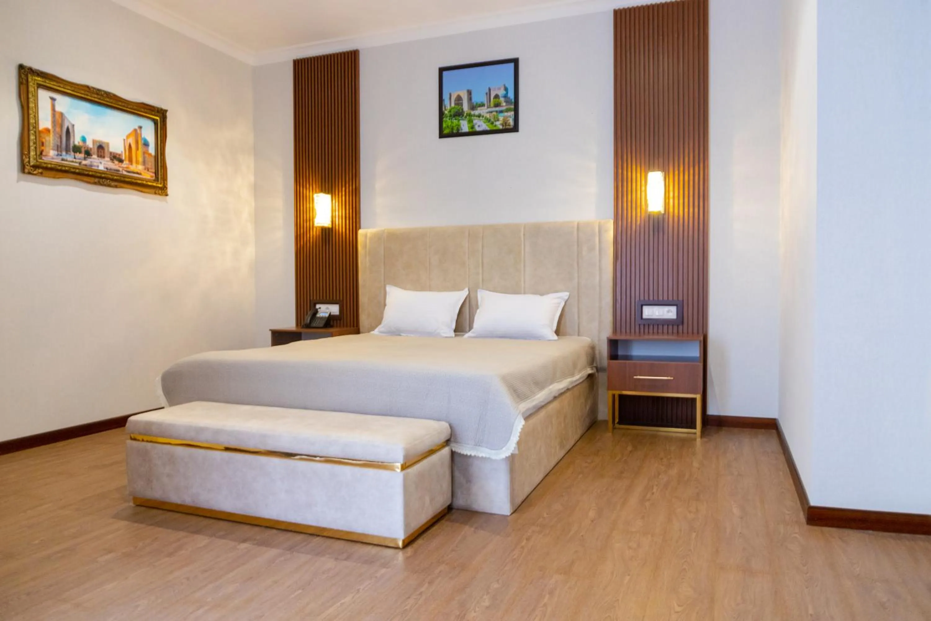 Bed in Karvon Plaza Hotel
