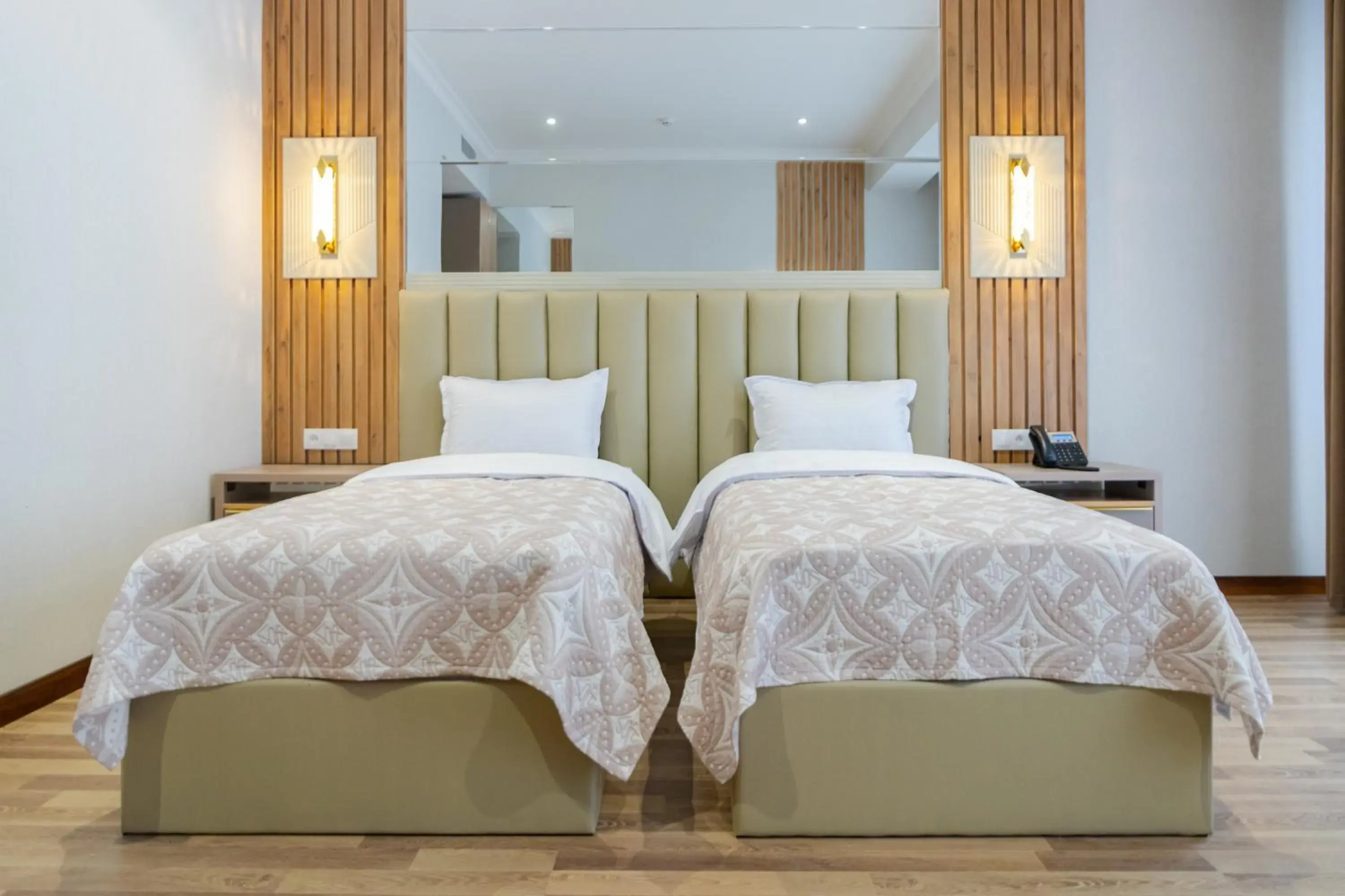 Deluxe Twin Room - single occupancy in Karvon Plaza Hotel Deluxe Twin Room - single occupancy in Karvon Plaza Hotel