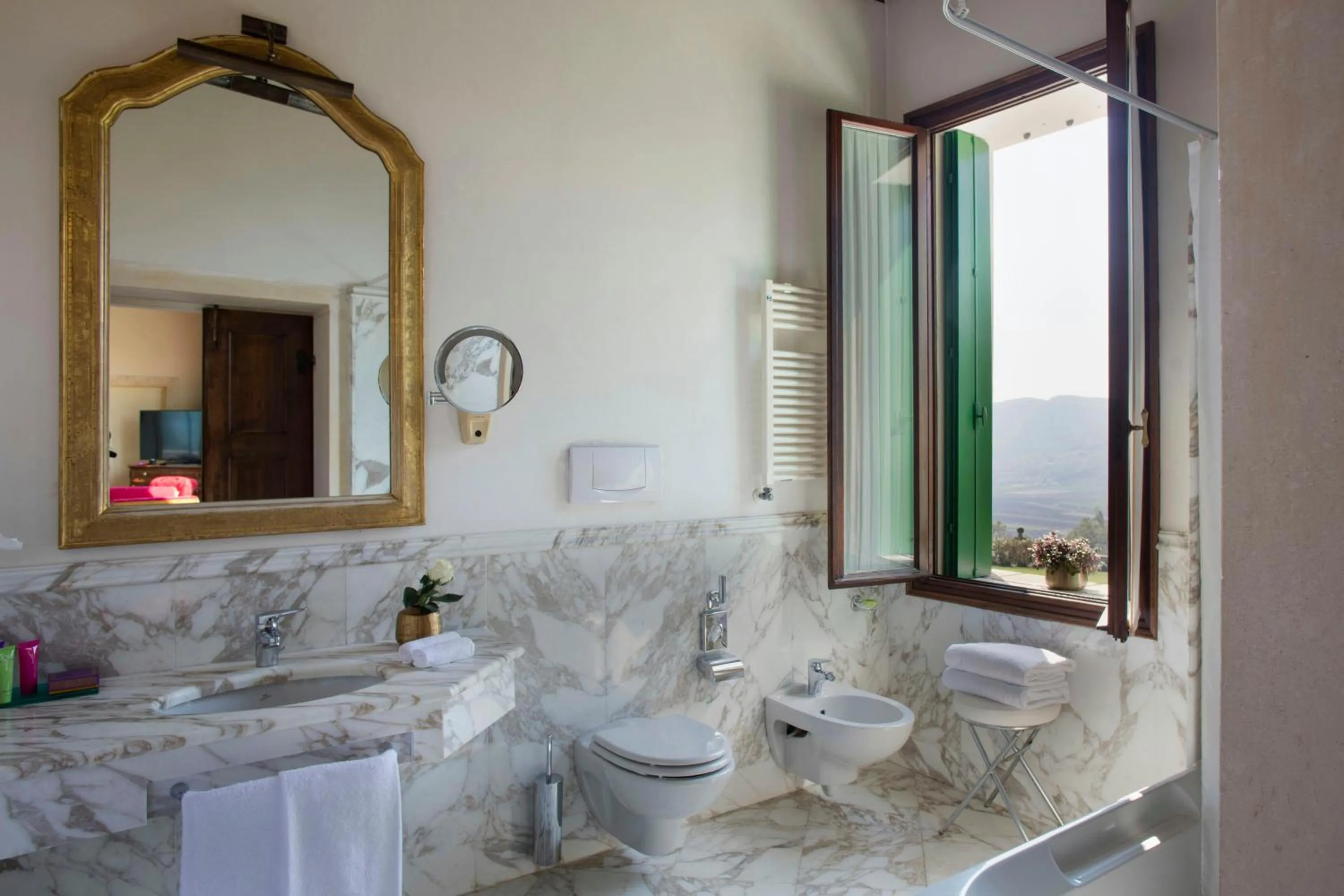 Photo of the whole room in Villa Michelangelo Vicenza – Starhotels Collezione