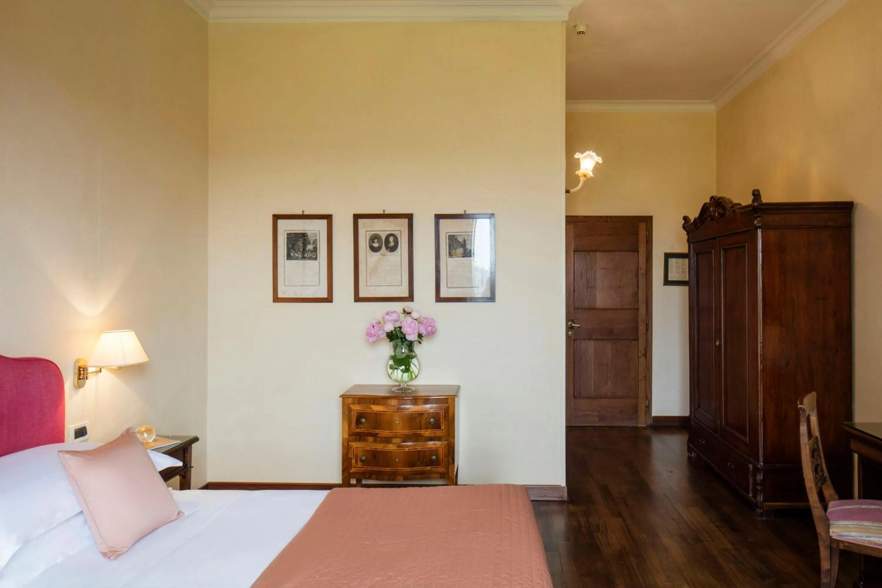 Photo of the whole room, Bed in Villa Michelangelo Vicenza – Starhotels Collezione
