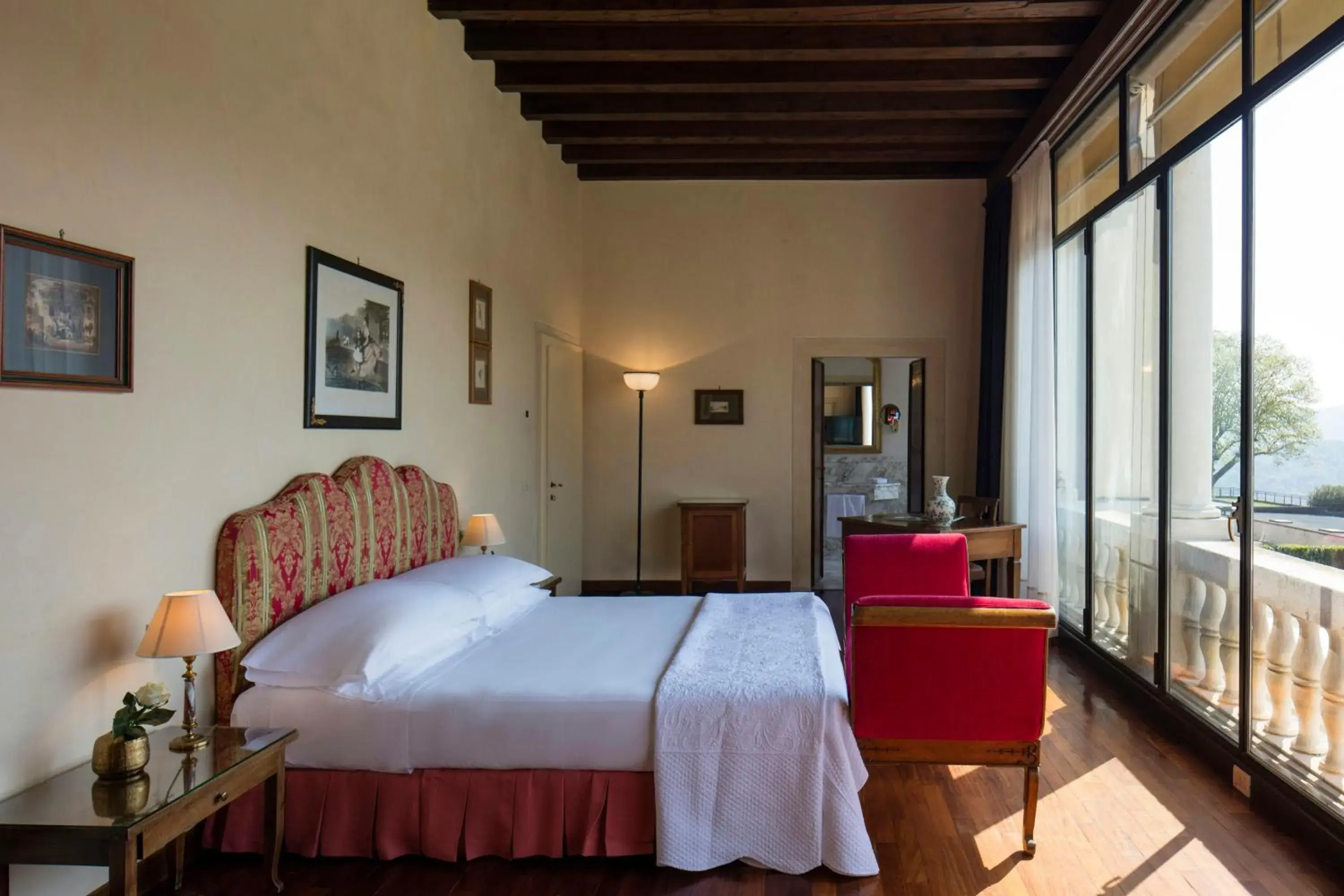Photo of the whole room, Bed in Villa Michelangelo Vicenza – Starhotels Collezione Photo of the whole room, Bed in Villa Michelangelo Vicenza – Starhotels Collezione