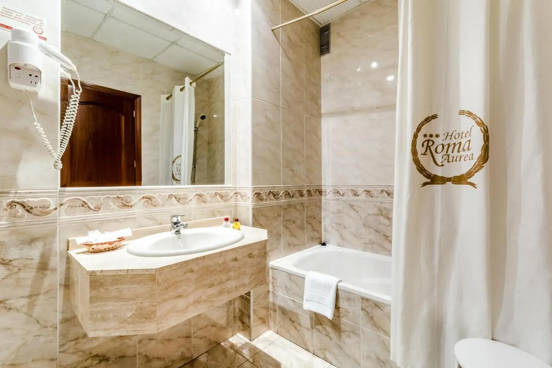 Bathroom in Roma Aurea Bathroom in Roma Aurea