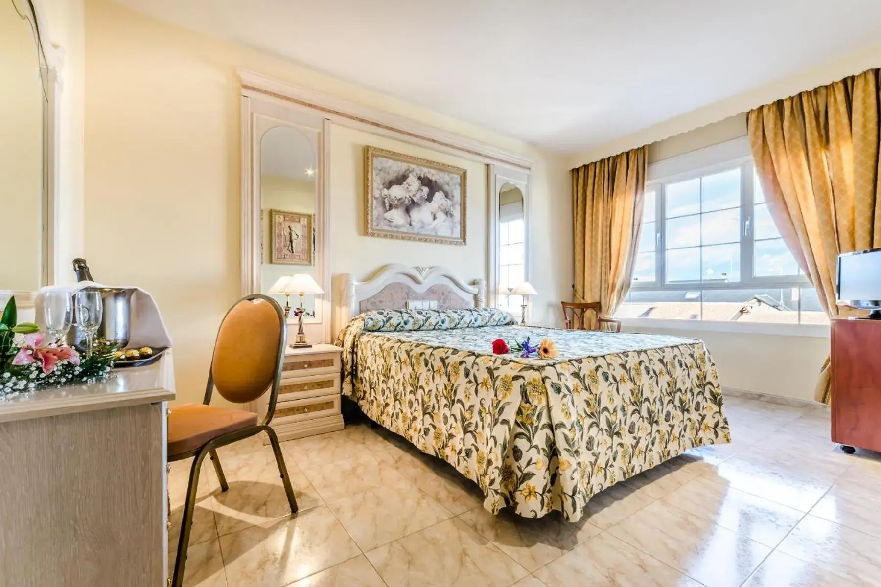 Bedroom, Bed in Roma Aurea Bedroom, Bed in Roma Aurea