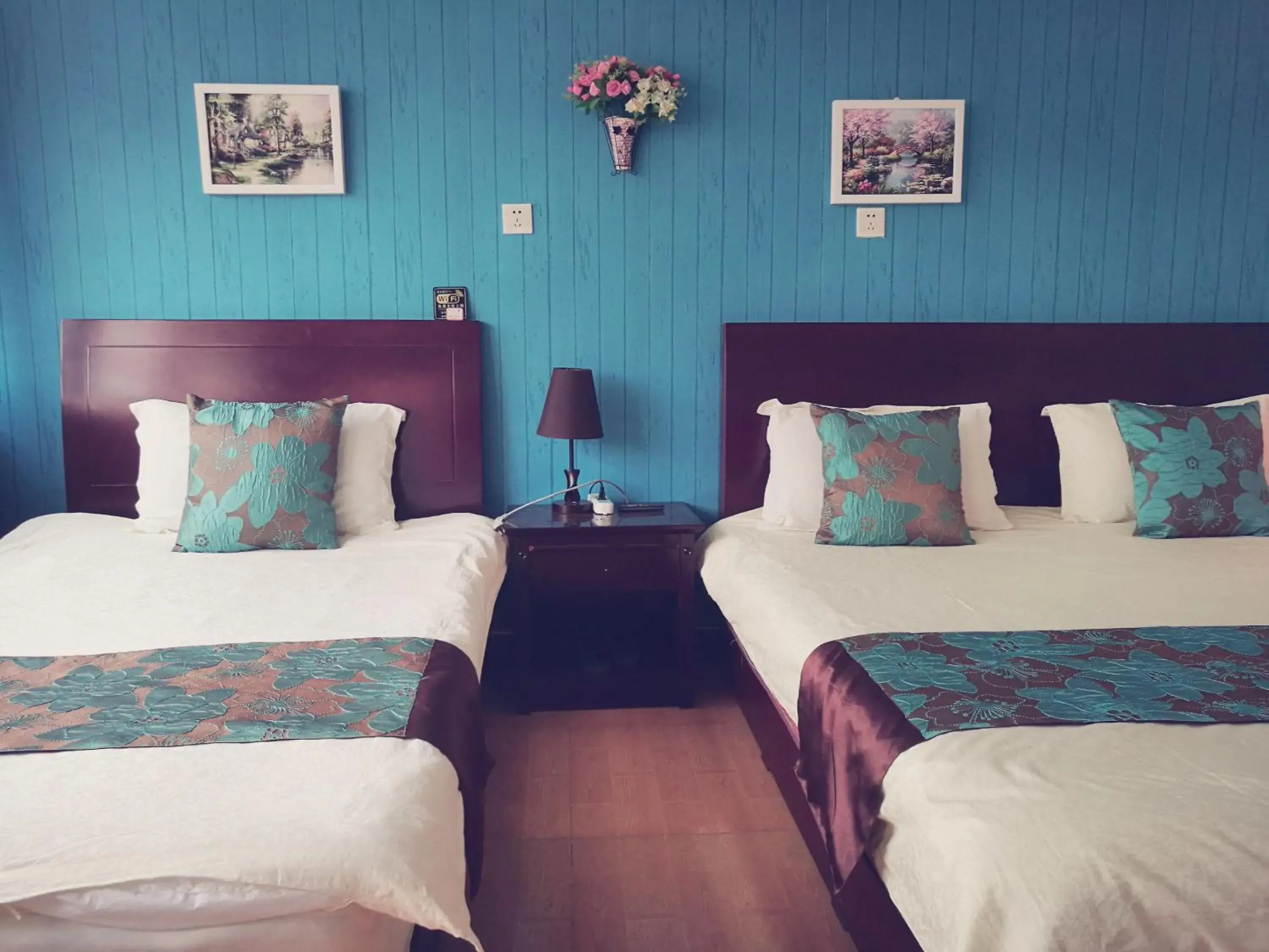 bunk bed, Bed in Beijing Badaling Great Wall Caos Courtyard Hostel 1VIP service 2Ancient style Chinese yard 3 only 15 minutes walk to the Badaling Great Wall 4 be your free advisor 5 offer private guided tour 6 experience local food and culutre bunk bed, Bed in Beijing Badaling Great Wall Caos Courtyard Hostel 1VIP service 2Ancient style Chinese yard 3 only 15 minutes walk to the Badaling Great Wall 4 be your free advisor 5 offer private guided tour 6 experience local food and culutre