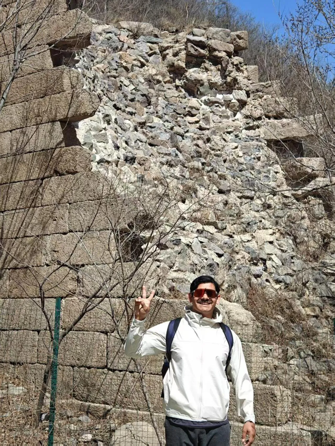 Beijing Badaling Great Wall Caos Courtyard Hostel 1VIP service 2Ancient style Chinese yard 3 only 15 minutes walk to the Badaling Great Wall 4 be your free advisor 5 offer private guided tour 6 experience local food and culutre