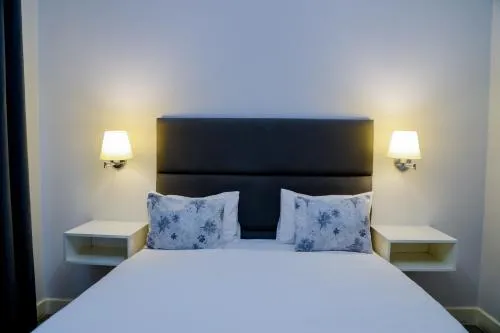 Greenwood Manor Hotel