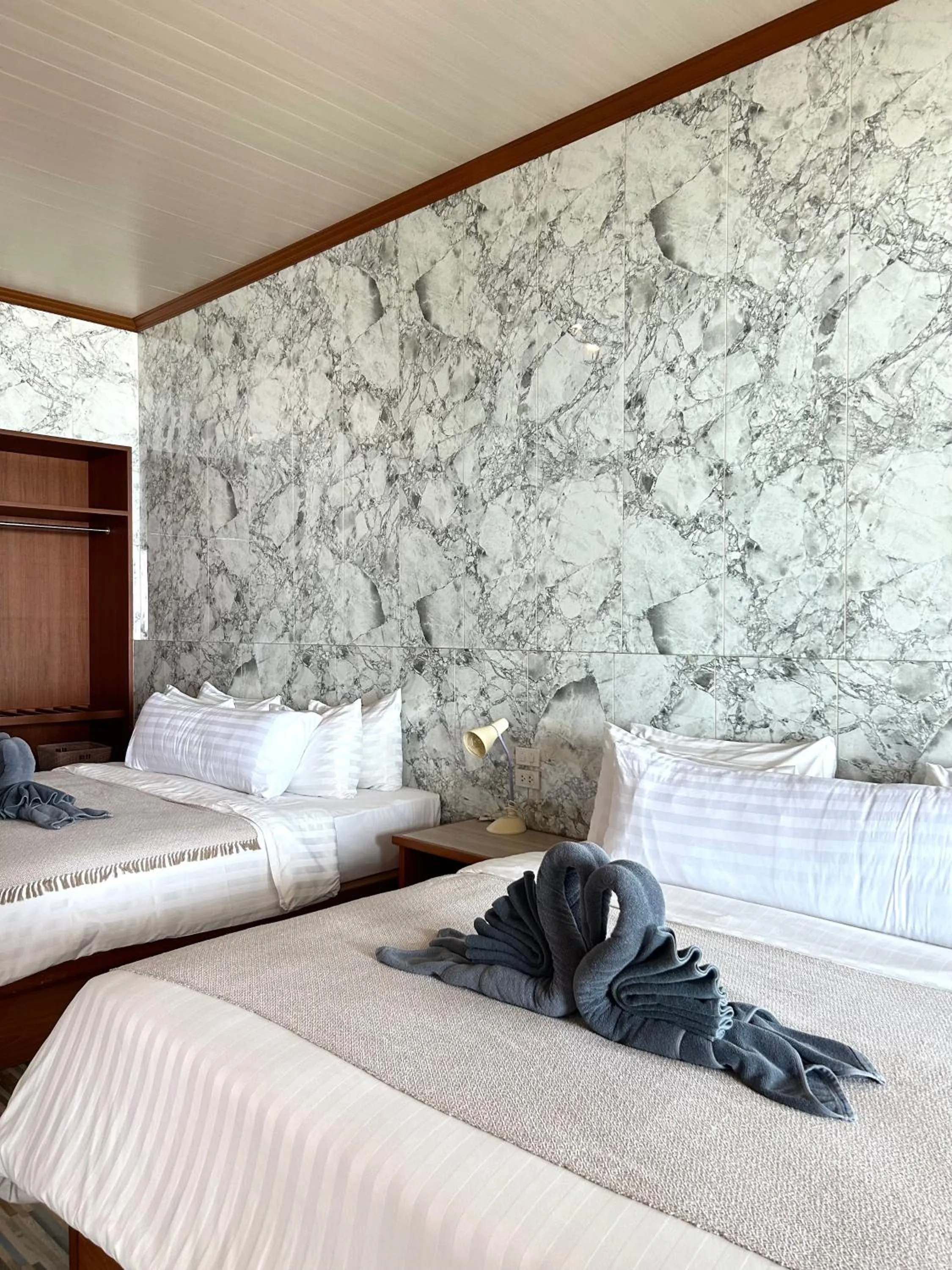 Bed in Kai Bae Beach Resort Koh Chang