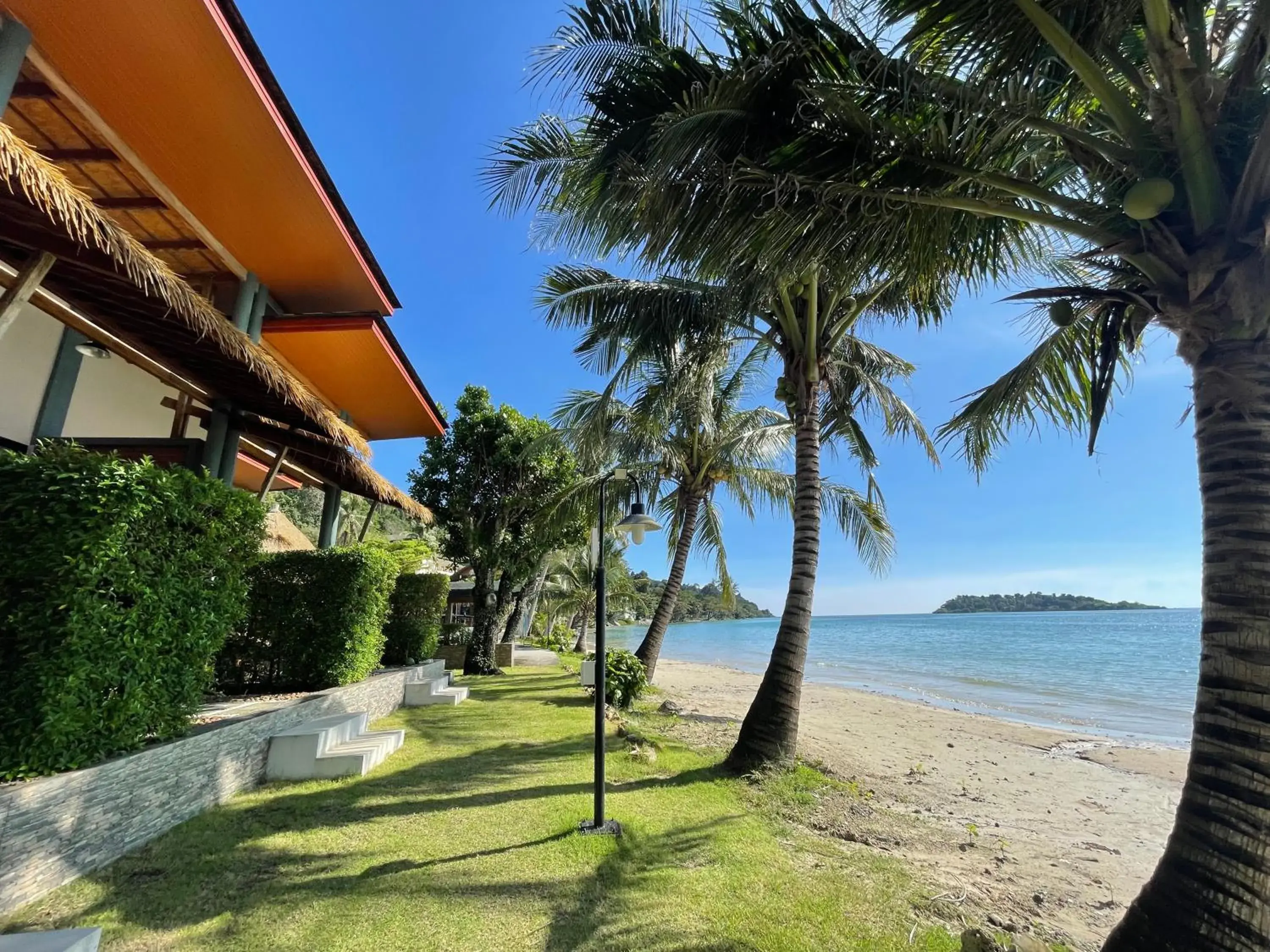 Property building in Kai Bae Beach Resort Koh Chang Property building in Kai Bae Beach Resort Koh Chang