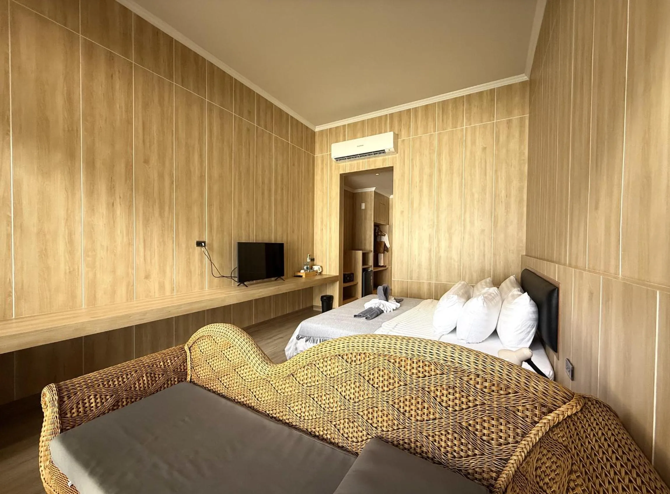 Bedroom, Bed in Kai Bae Beach Resort Koh Chang