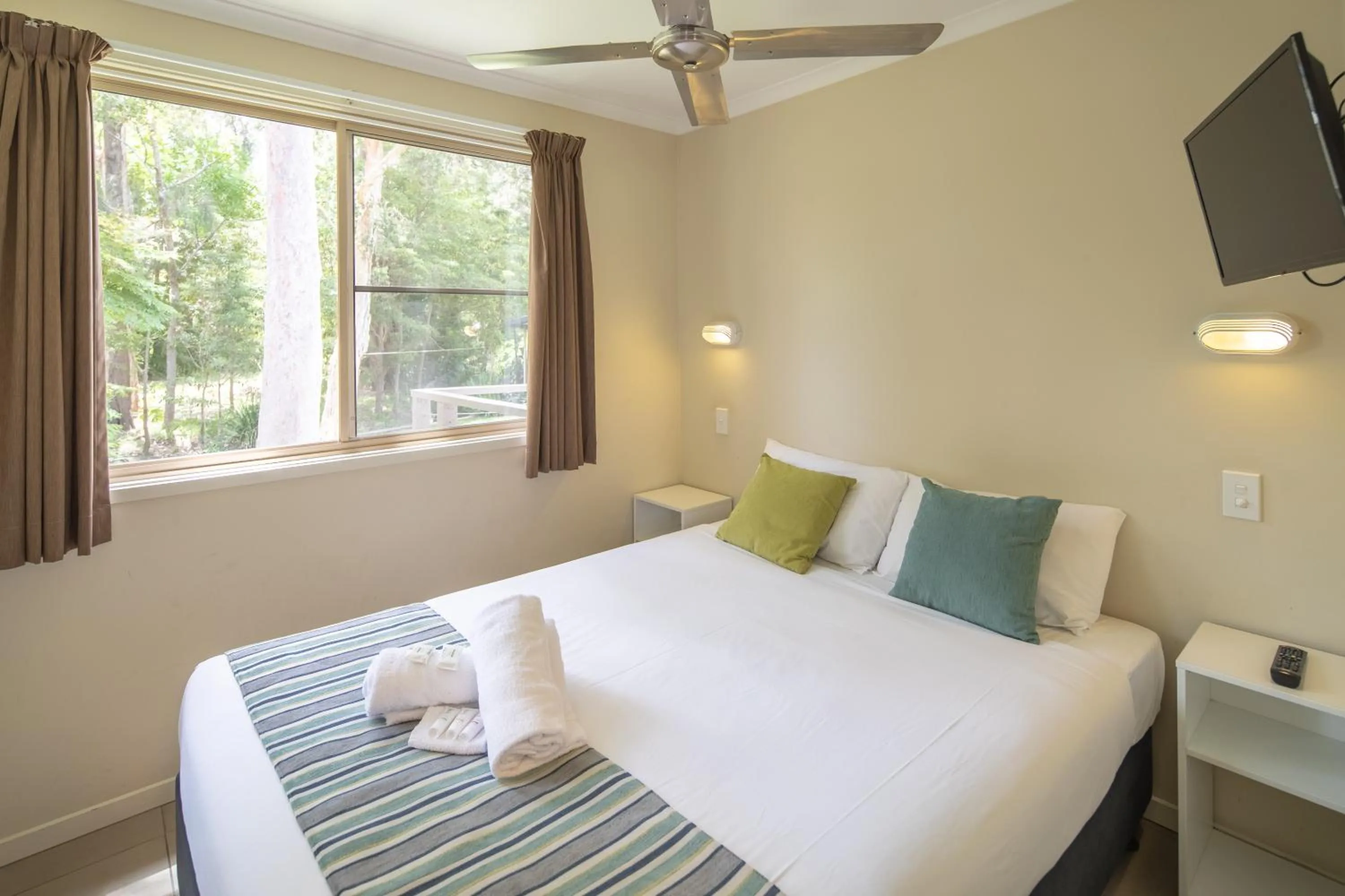 Bedroom, Bed in Ingenia Holidays Lake Macquarie