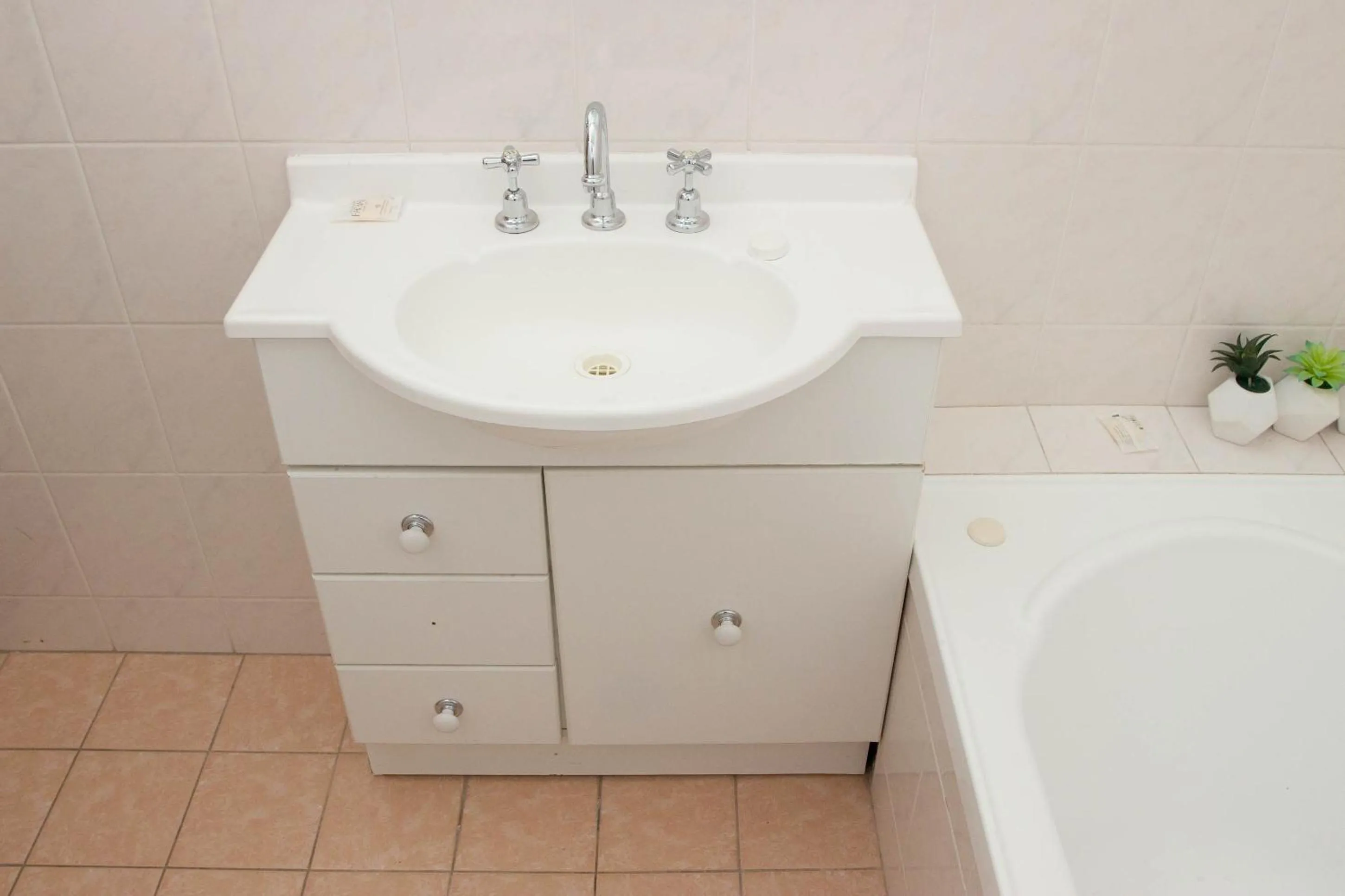 Bathroom in Wiley Park Hotel