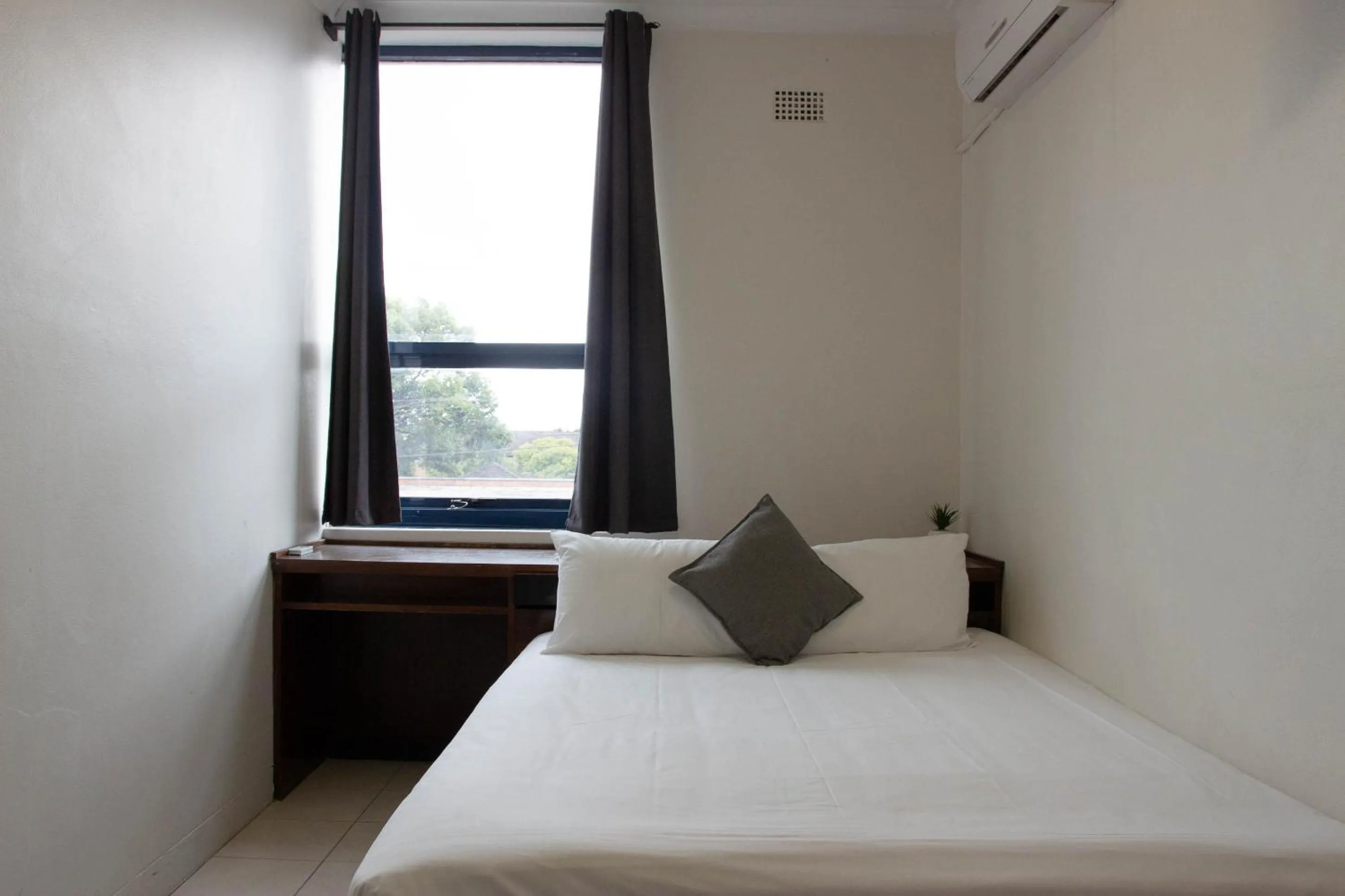 Bedroom, Bed in Wiley Park Hotel