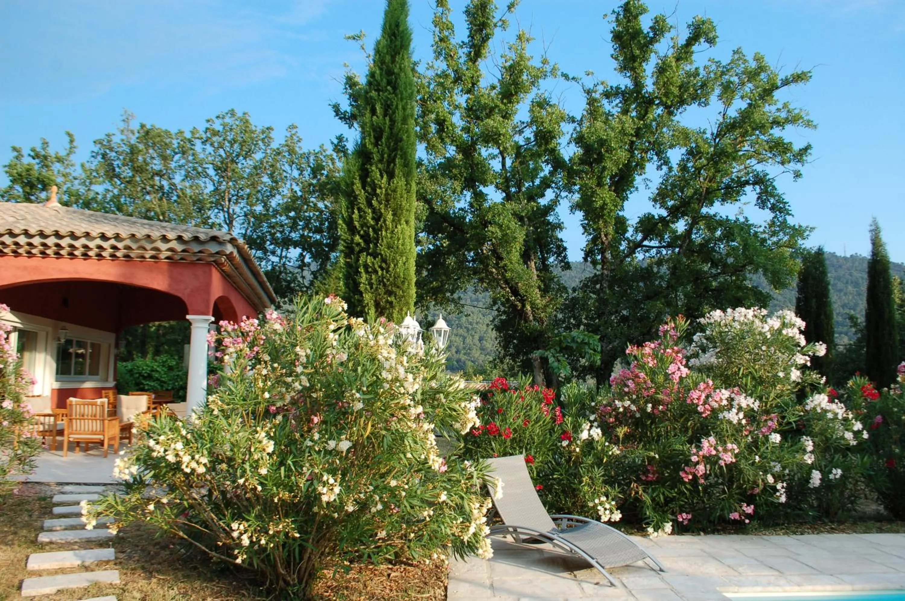 Property building in La Lézardière