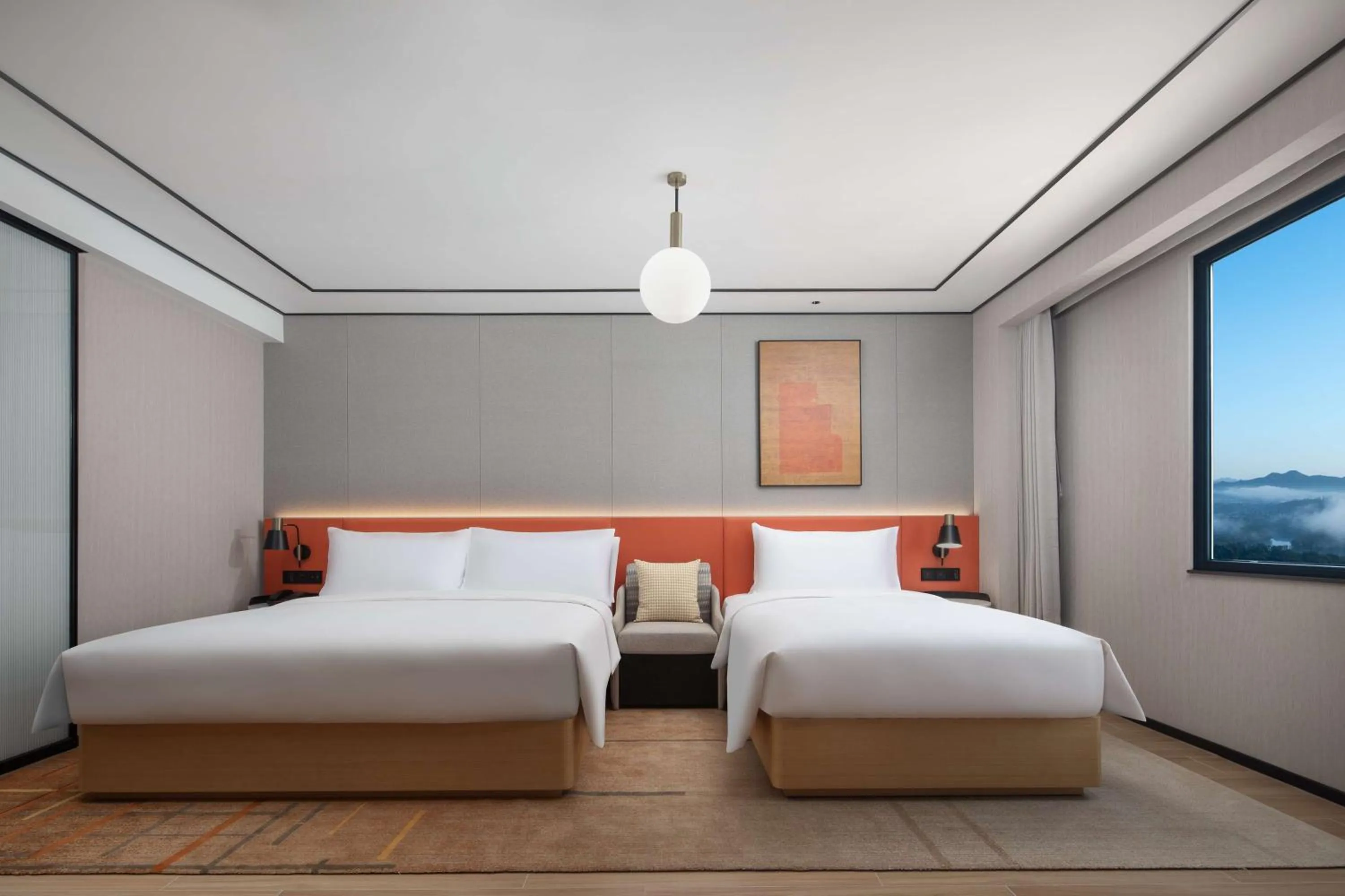 Living room, Bed in Hilton Garden Inn Chengde Mountain Resort