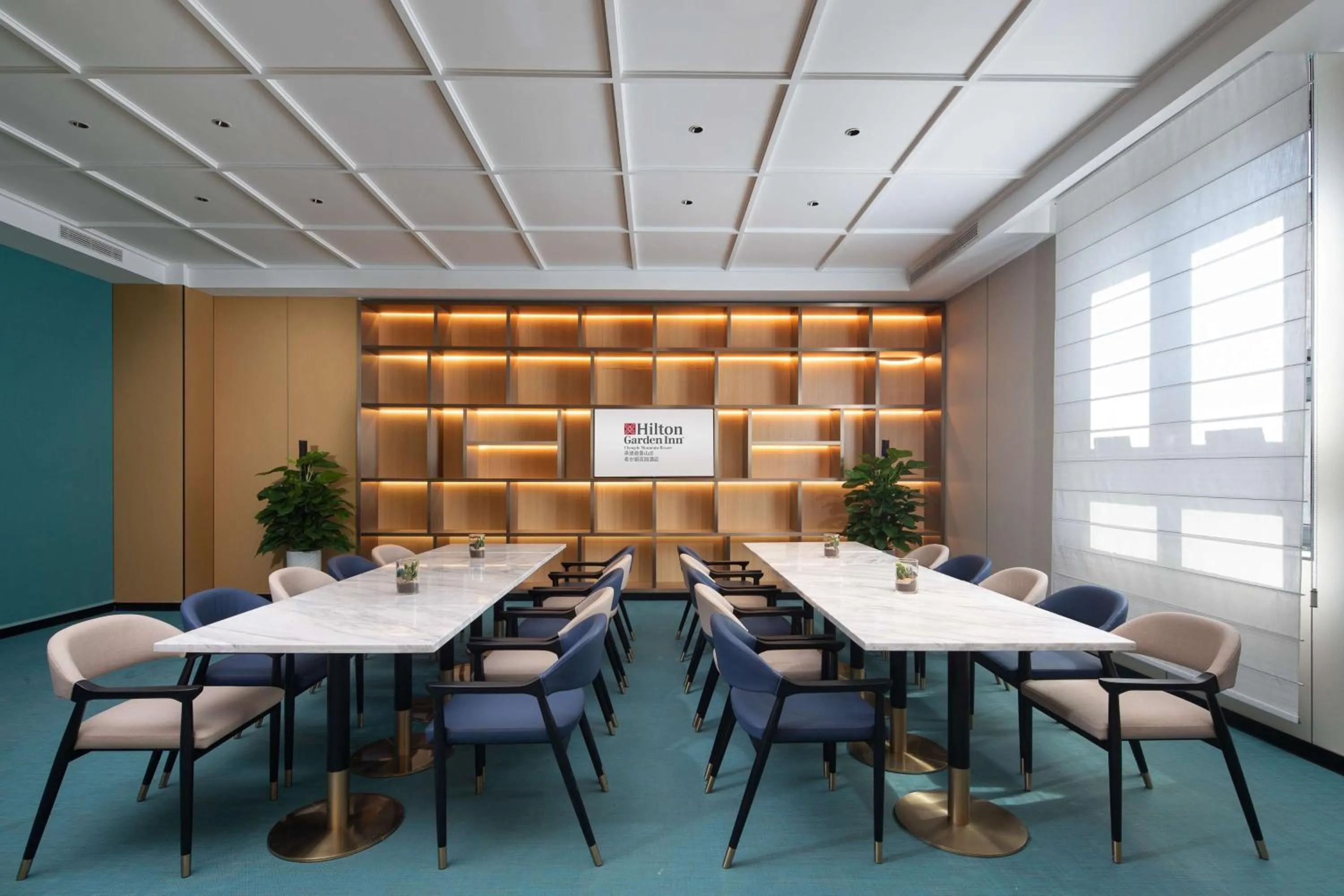 Meeting/conference room in Hilton Garden Inn Chengde Mountain Resort