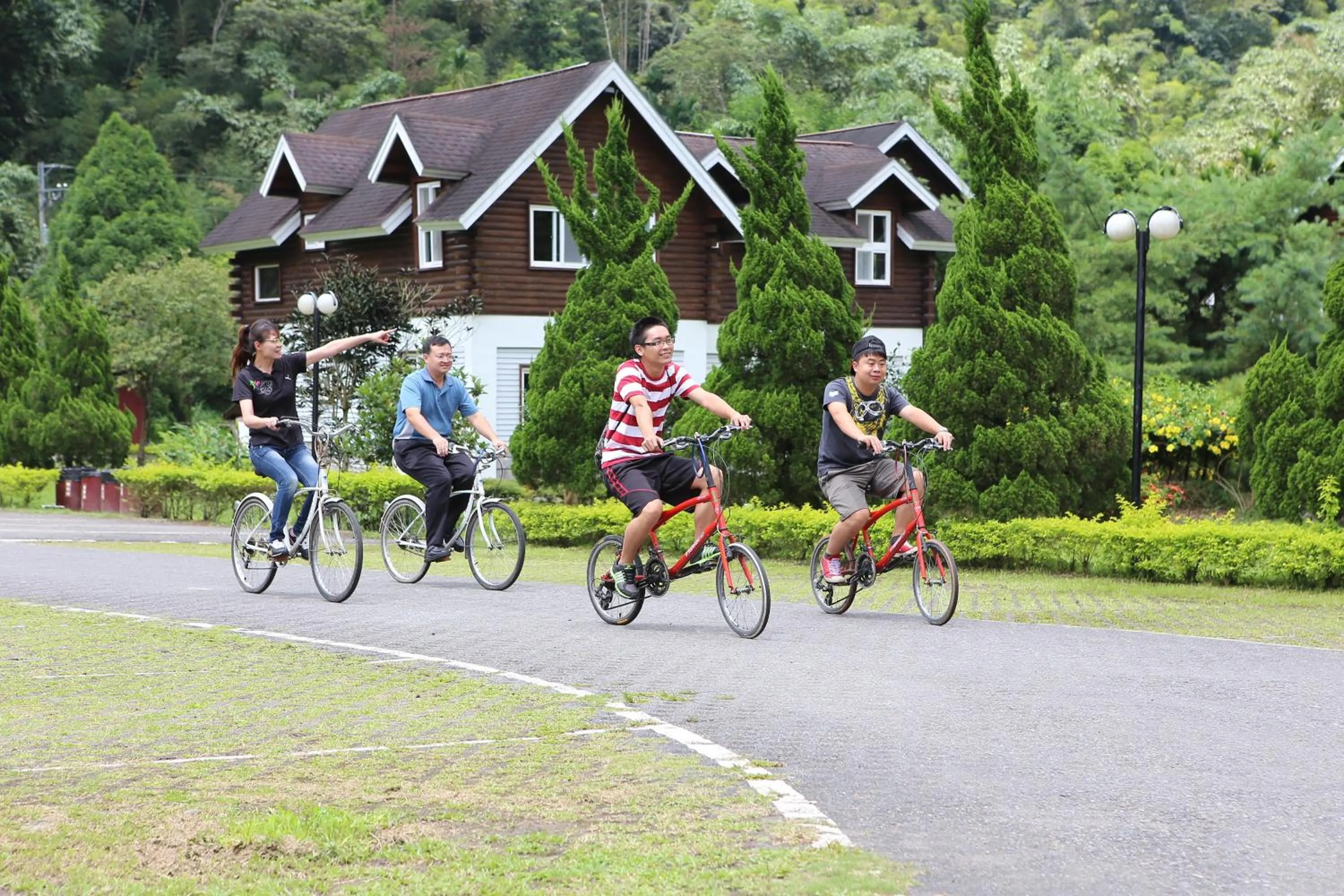 Activities, Biking in Crystal Resort