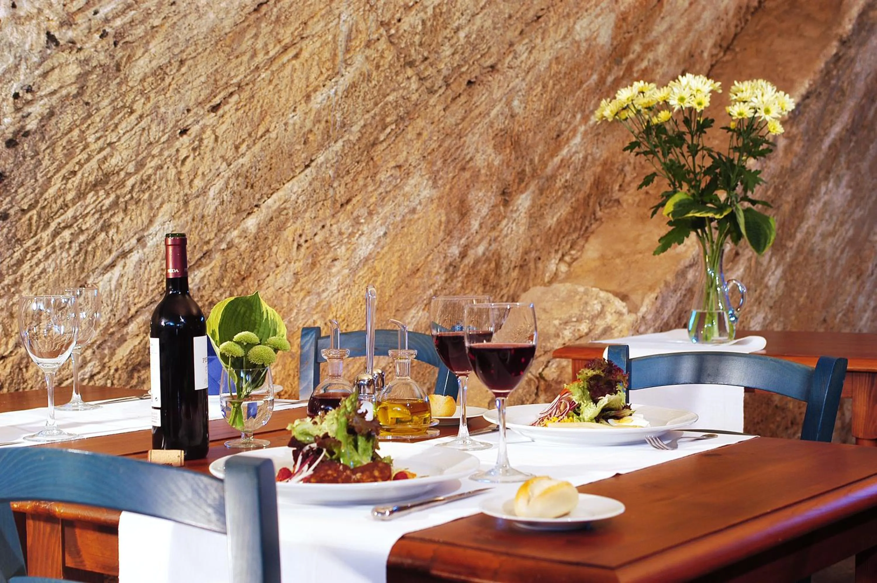 Restaurant/places to eat in Casal Santa Eulalia