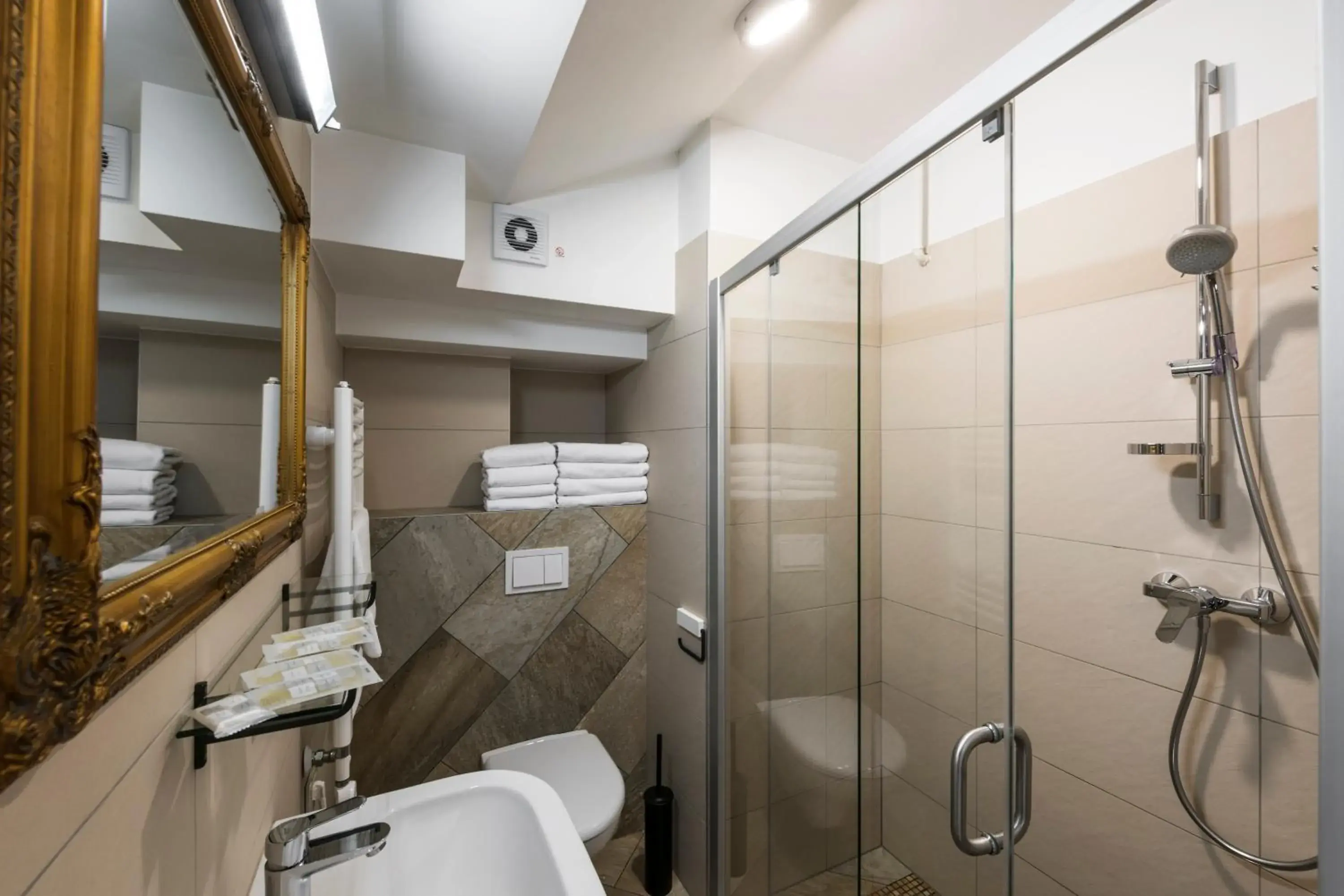 King Studio Apartment in King Mindaugas Apartments King Studio Apartment in King Mindaugas Apartments