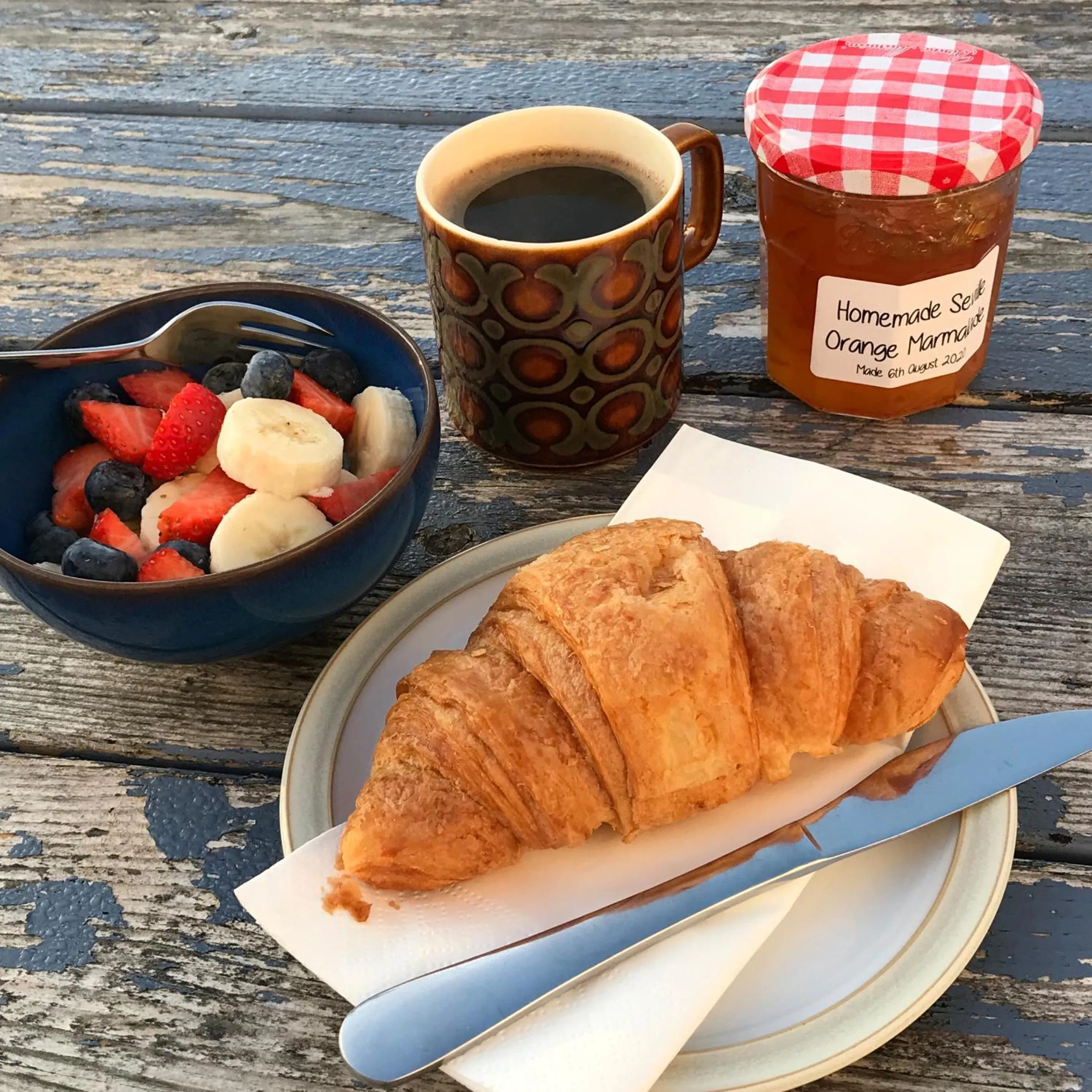 Food and drinks in Off The Hill B&B