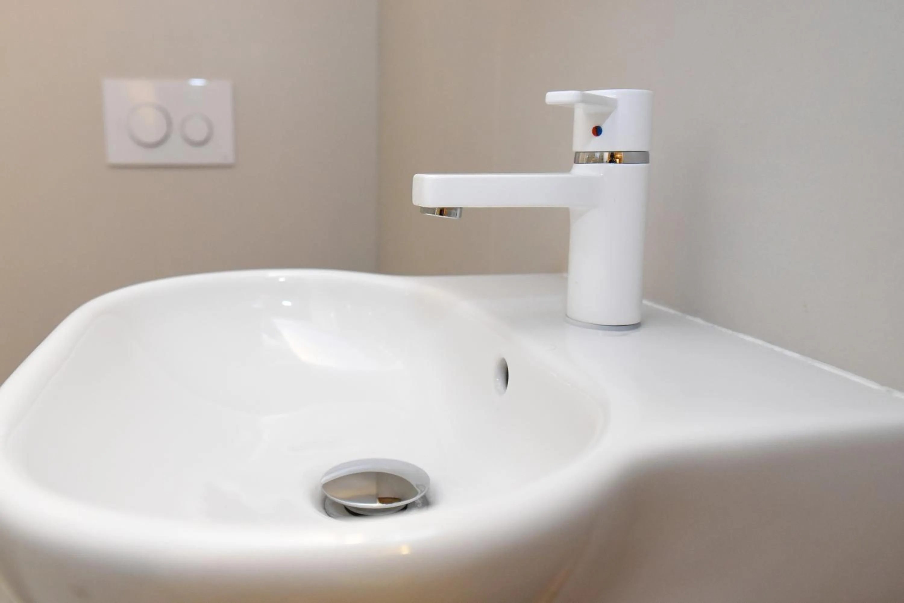 Bathroom in Pylon Rooms