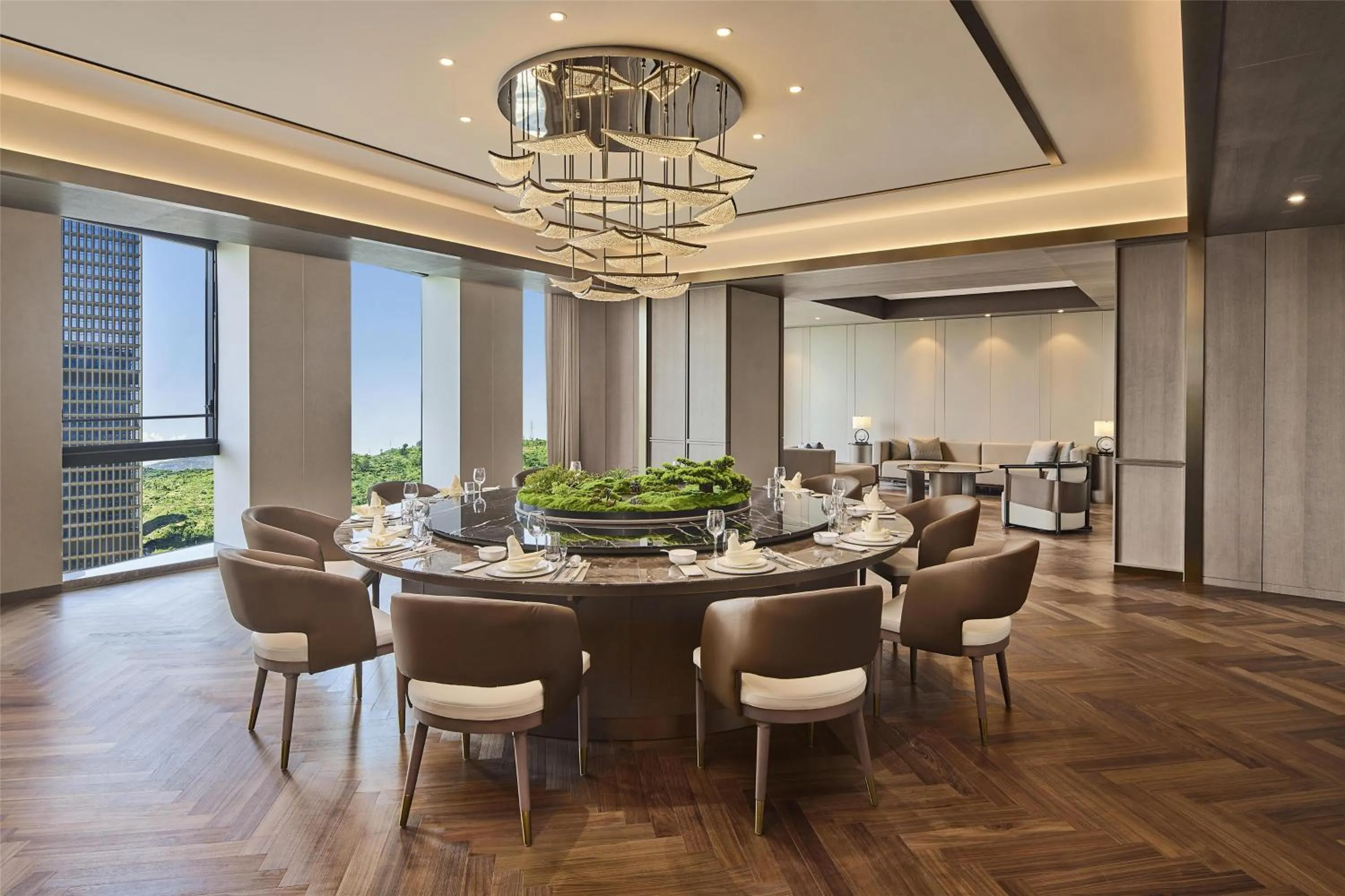 Dining area in Hilton Garden Inn Chongqing Central Park