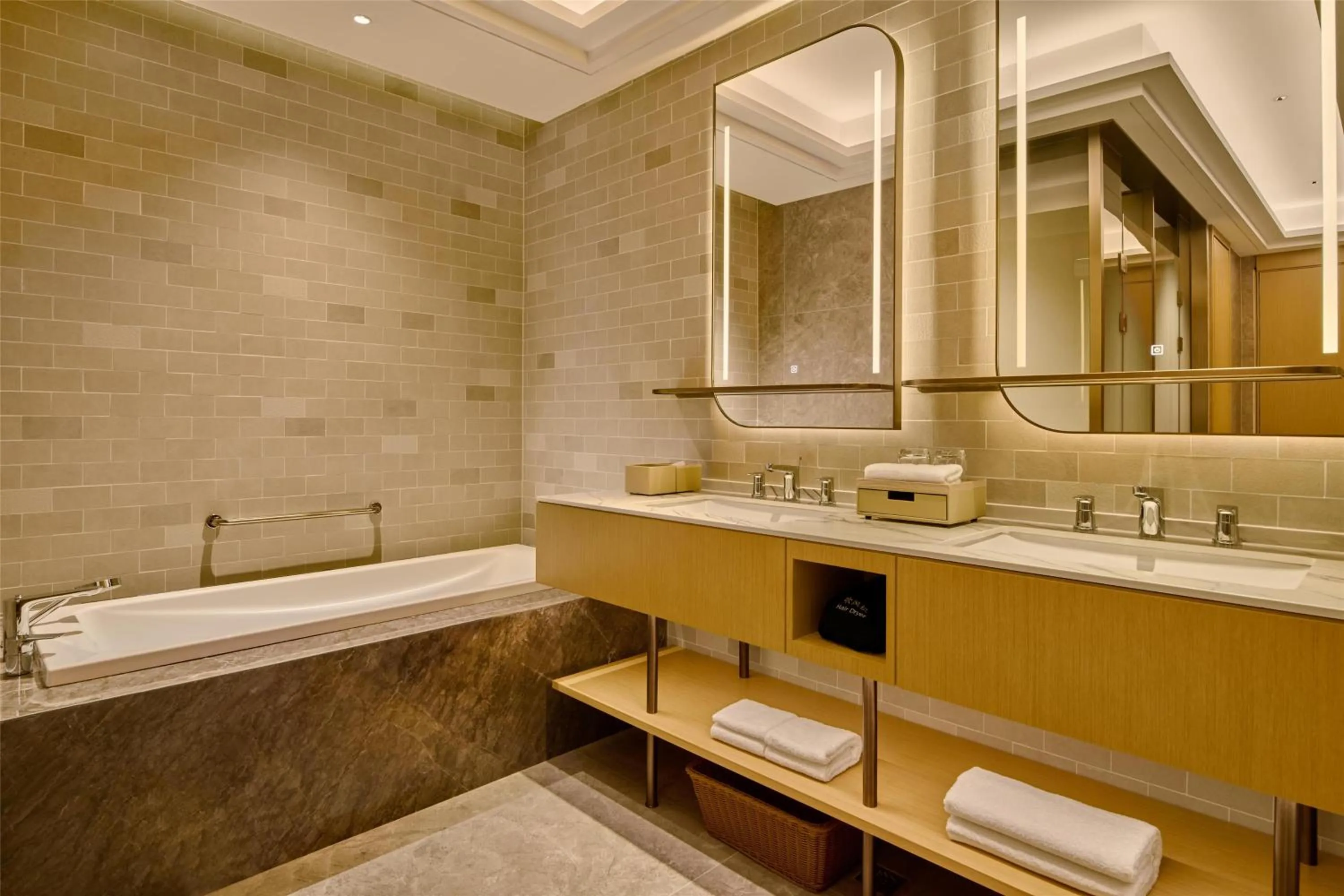 Bathroom in Hilton Garden Inn Chongqing Central Park