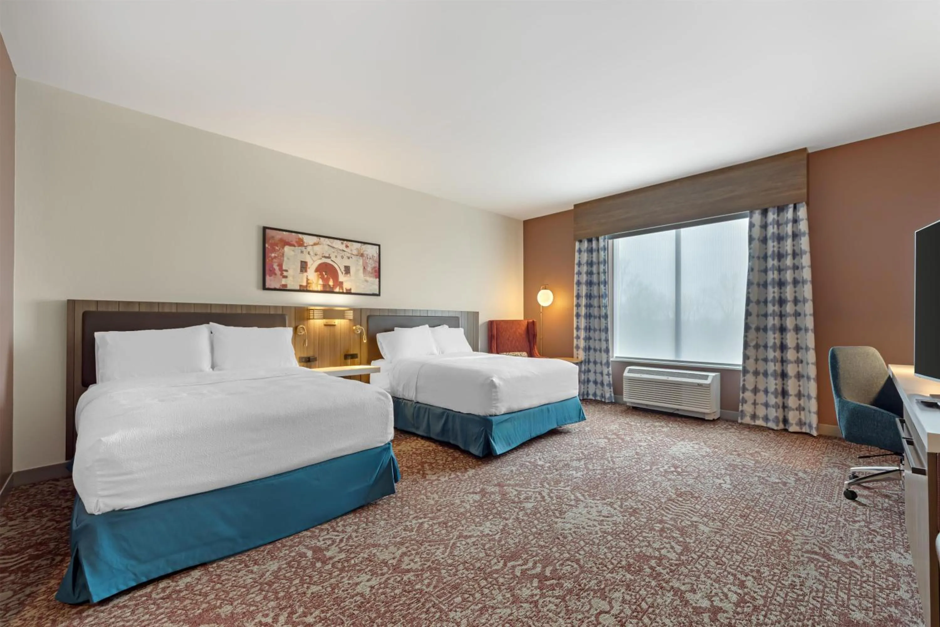 Bed in Hilton Garden Inn Media